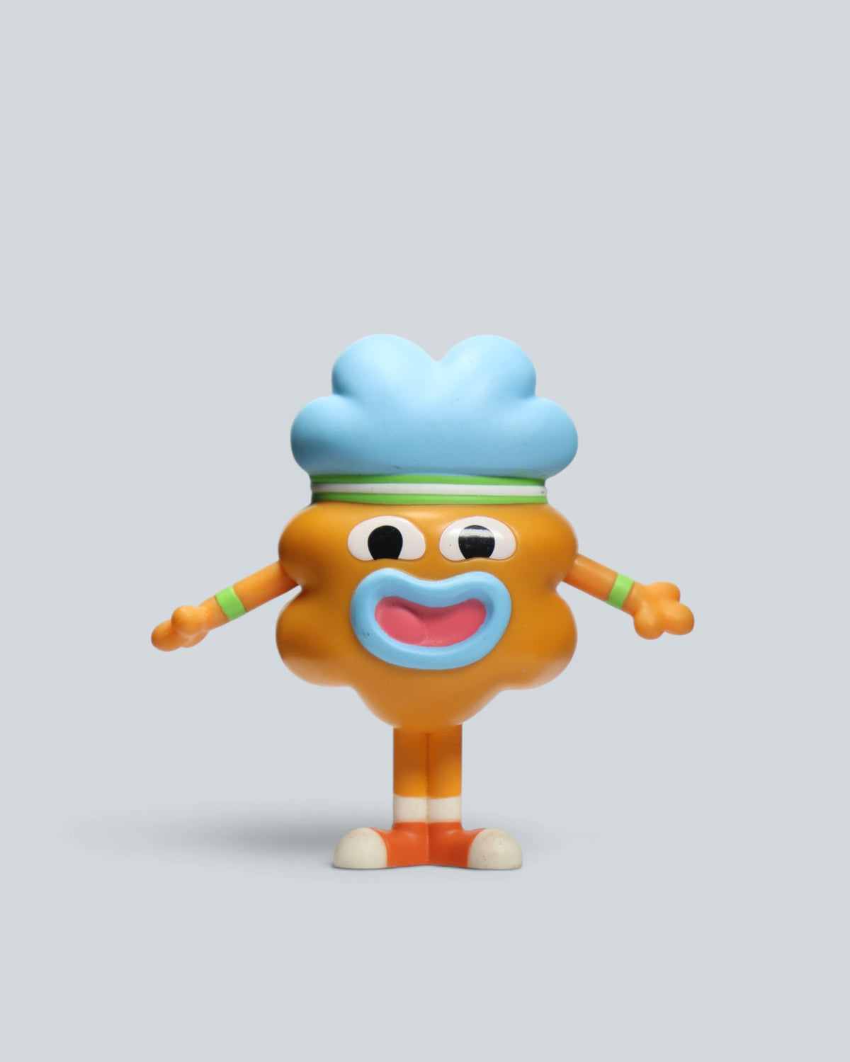 Cartoon Network: The Amazing World of Gumball Darwin Figure & Collectible Card Bundle