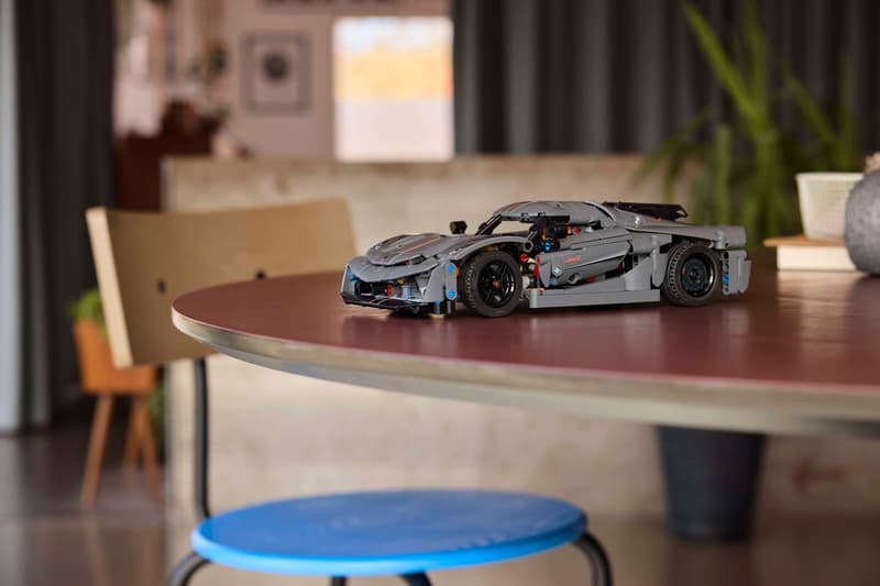 LEGO: Koenigsegg Jesko Absolut Grey Hypercar