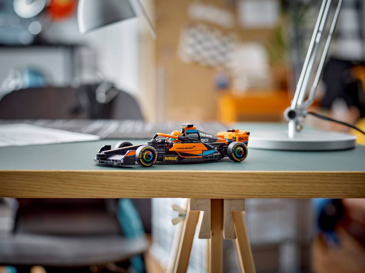 LEGO: 2023 McLaren Formula 1 Race Car
