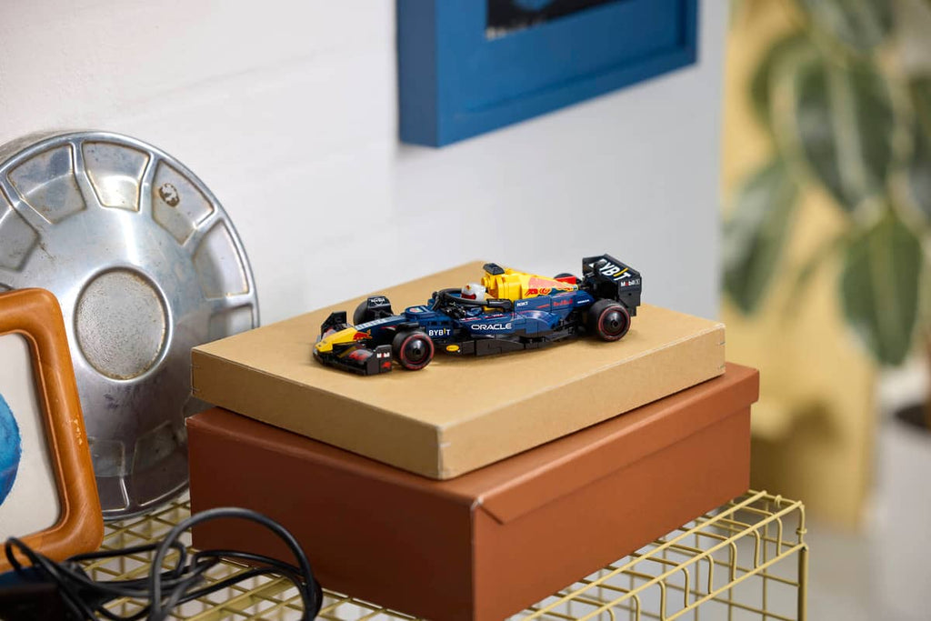 LEGO: Oracle Red Bull Racing RB20 F1® Race Car