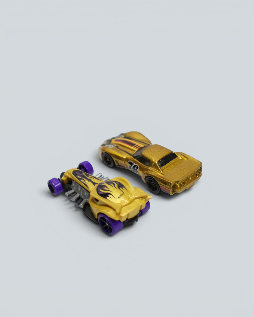 Hot Wheels Gold Die-Cast Vehicle 2-Pack – '76 Greenwood Corvette & '41 Willys Coupe Hot Rod
