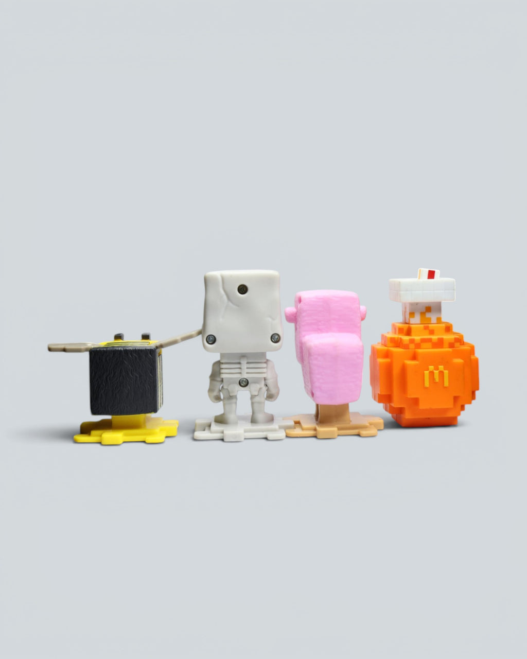 Minecraft Overworld Collectible Mini Figure Bundle – Pack of 4
