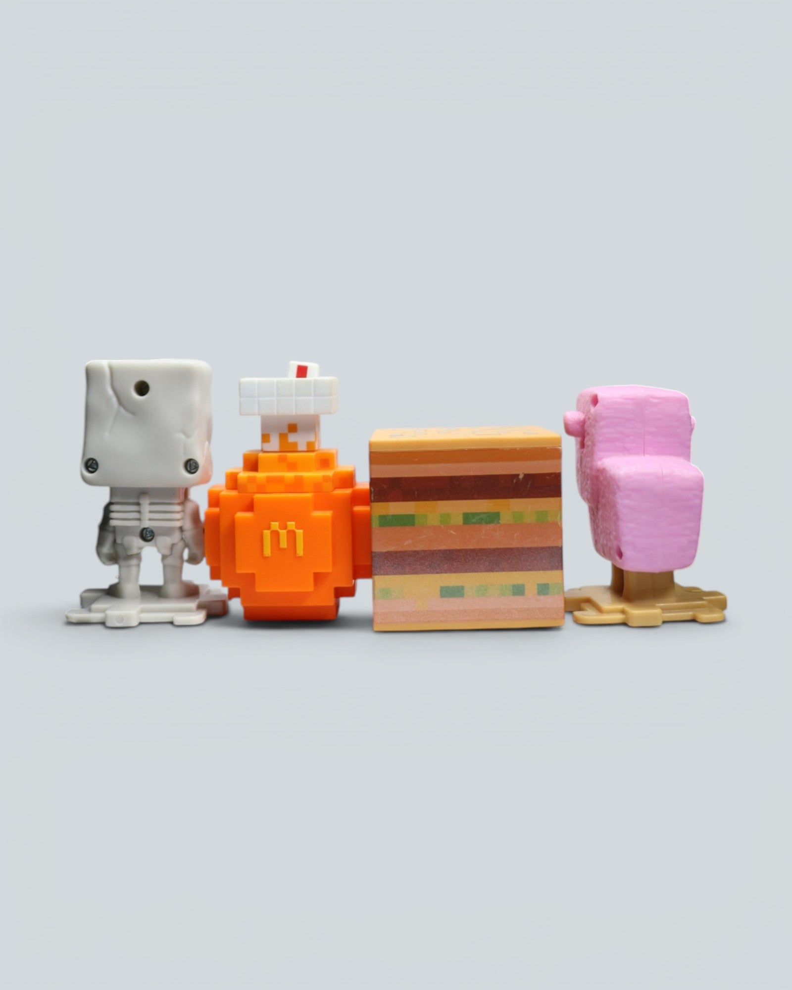 Minecraft Overworld Collectible Mini Figure Bundle – Pack of 4