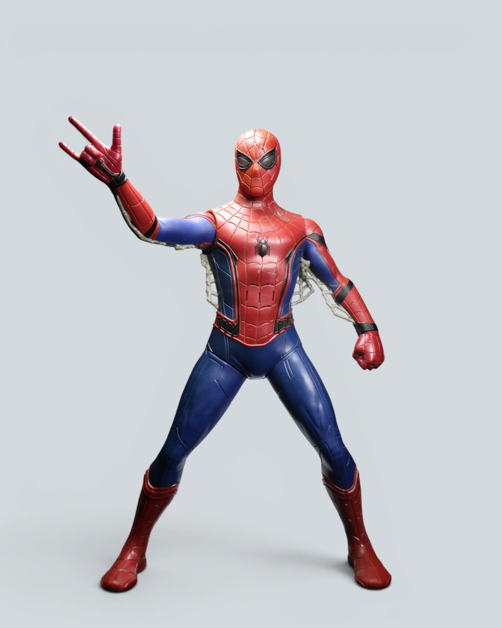 Marvel Spider-Man Stark Suit 15-Inch Large Action Figure - Interactive Electronic Toy with Sounds & Glowing Eyes