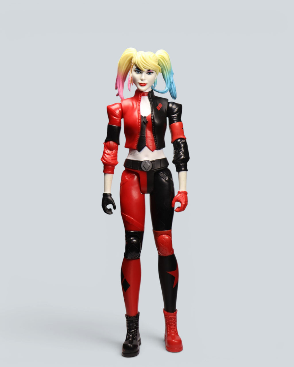 DC Comics Harley Quinn 12-Inch Collectible Figure