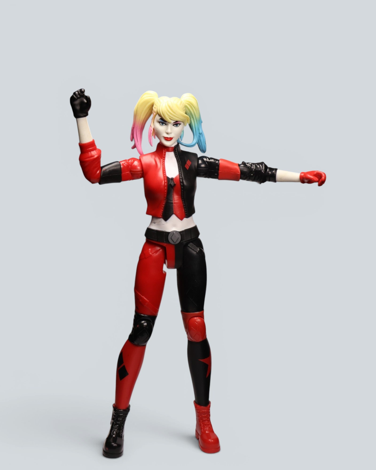 DC Comics Harley Quinn 12-Inch Collectible Figure