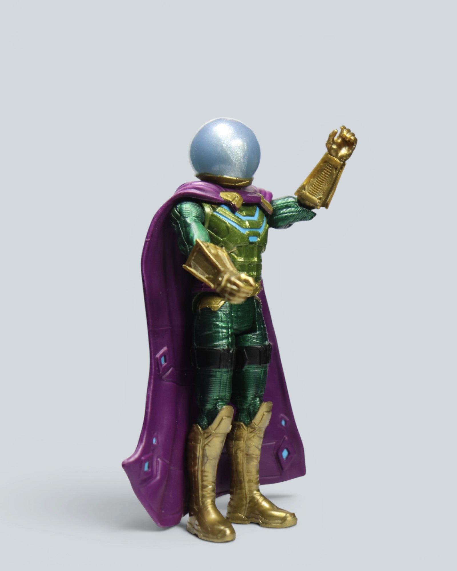 Marvel Spider-Man Mysterio Collectible Figure - Master of Illusions Metallic Display Toy