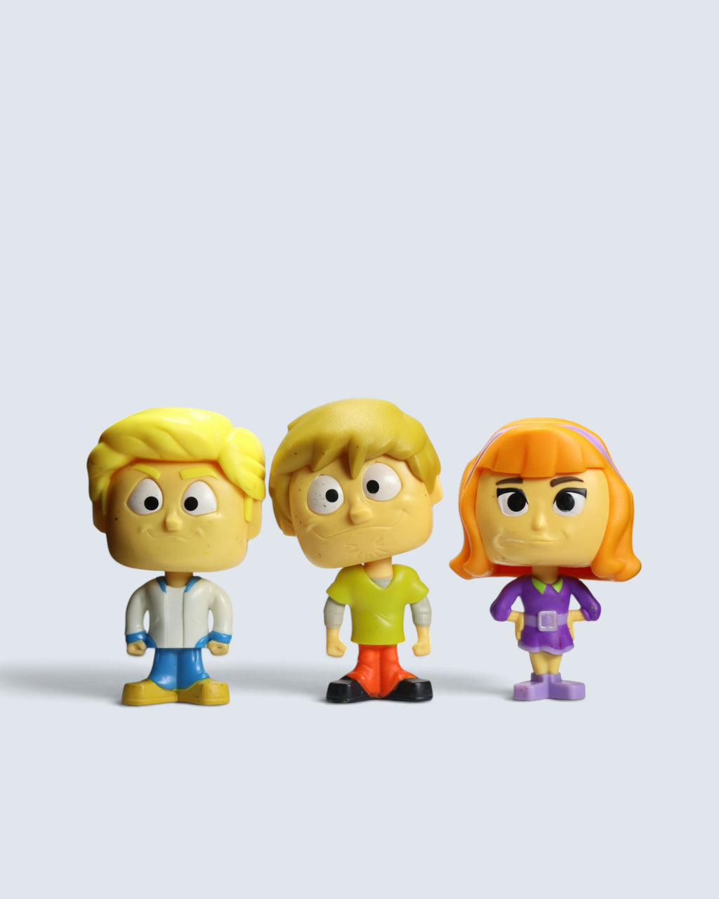 Scooby-Doo Fred, Shaggy & Daphne Collectible Figurine Set (3-Piece Toy Bundle)
