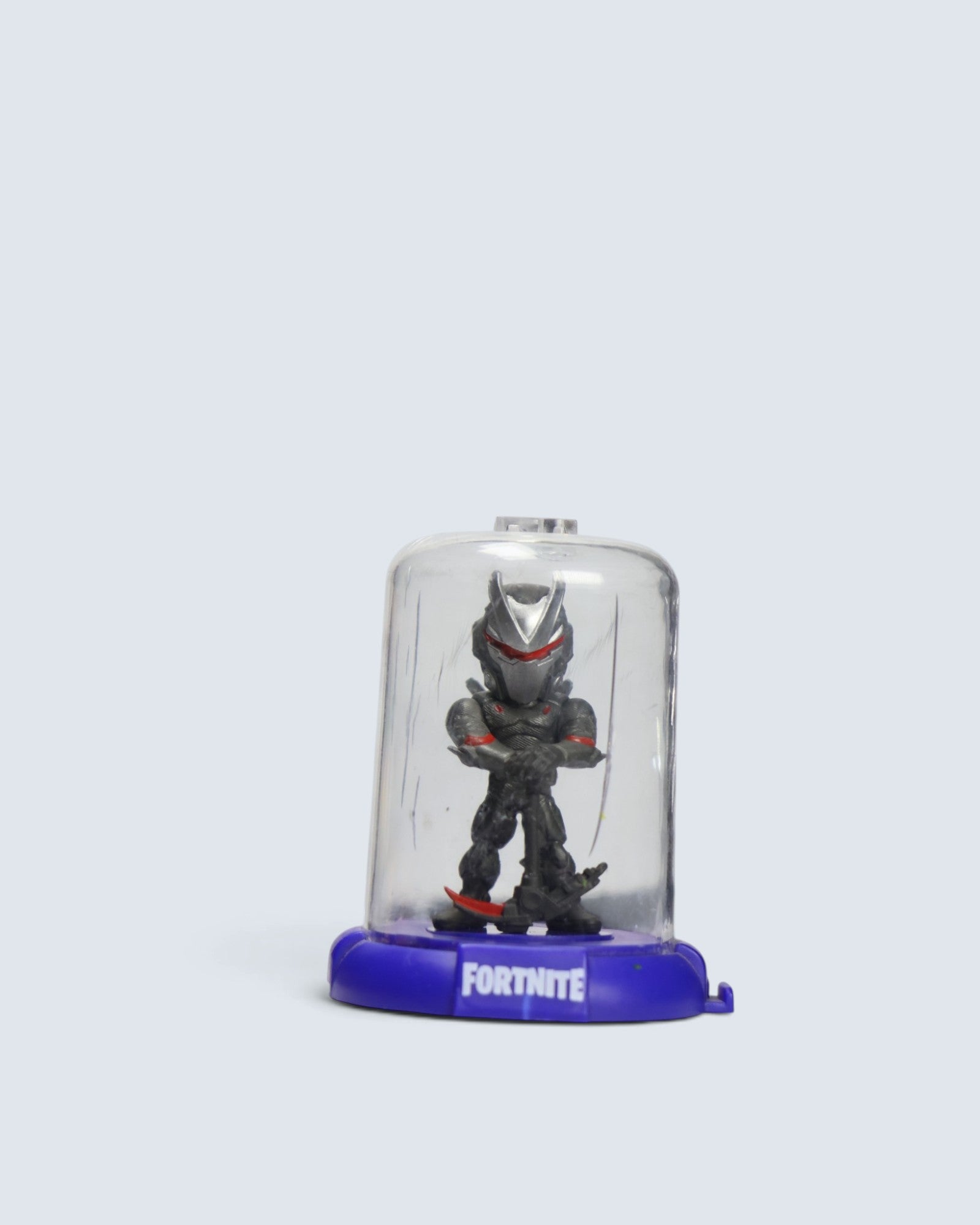 Fortnite – Omega (Stage 5 Armor) Collectible Mini Figure in Display Dome Case