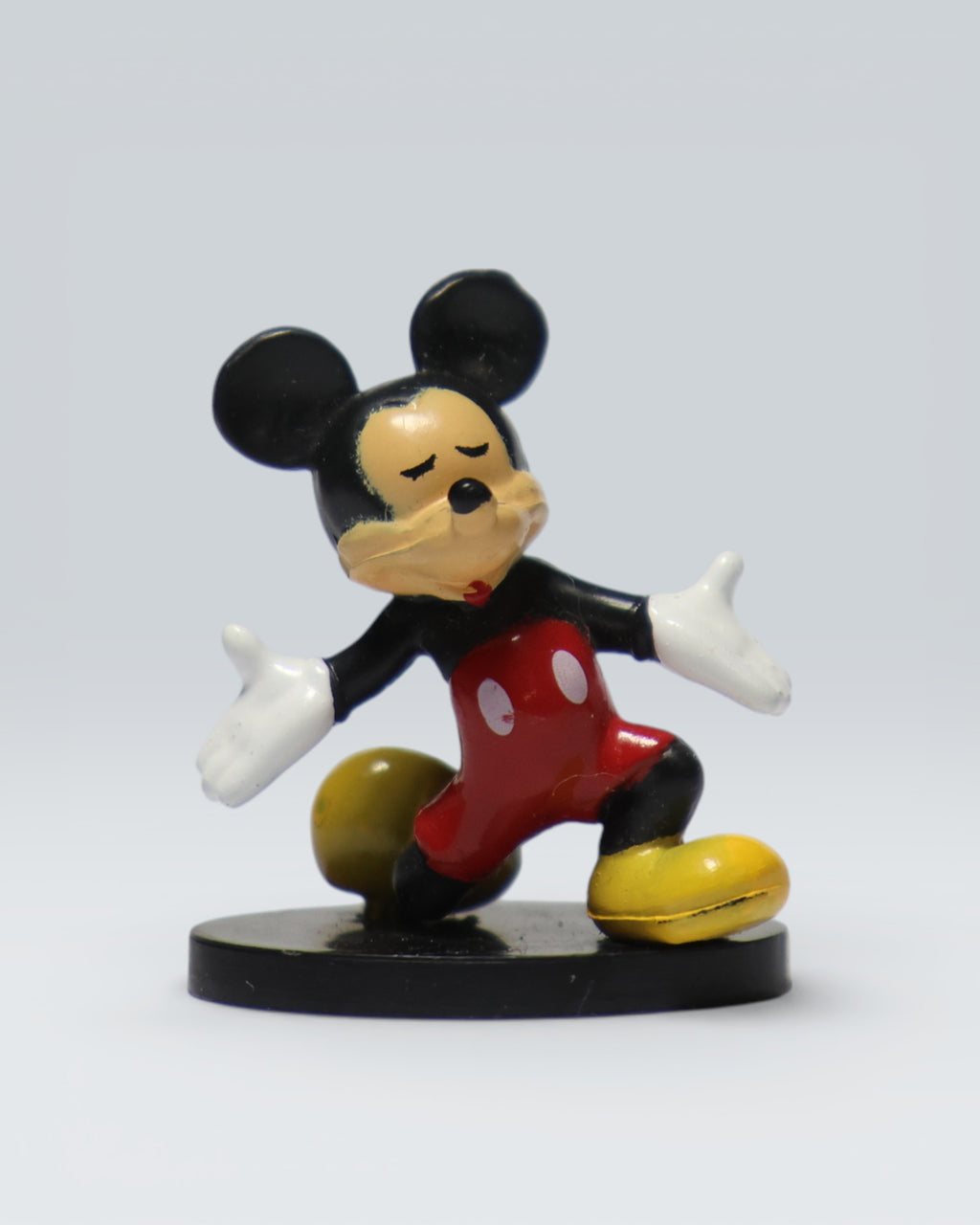 Disney Mickey & Friends: 4-Piece Vintage PVC Mini Figure Collector Set