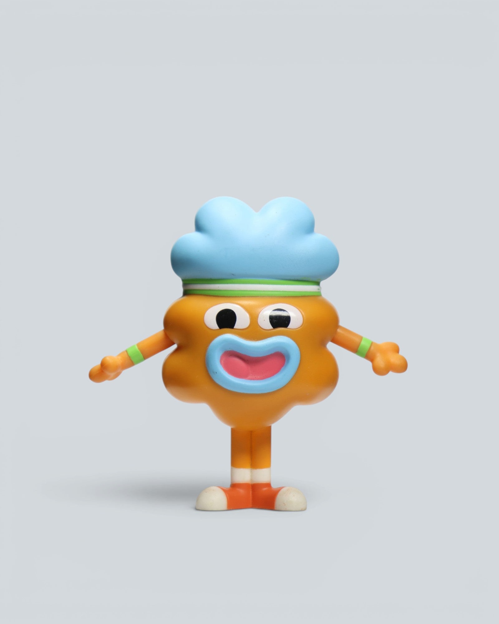 Cartoon Network: The Amazing World of Gumball Darwin Figure & Collectible Card Bundle
