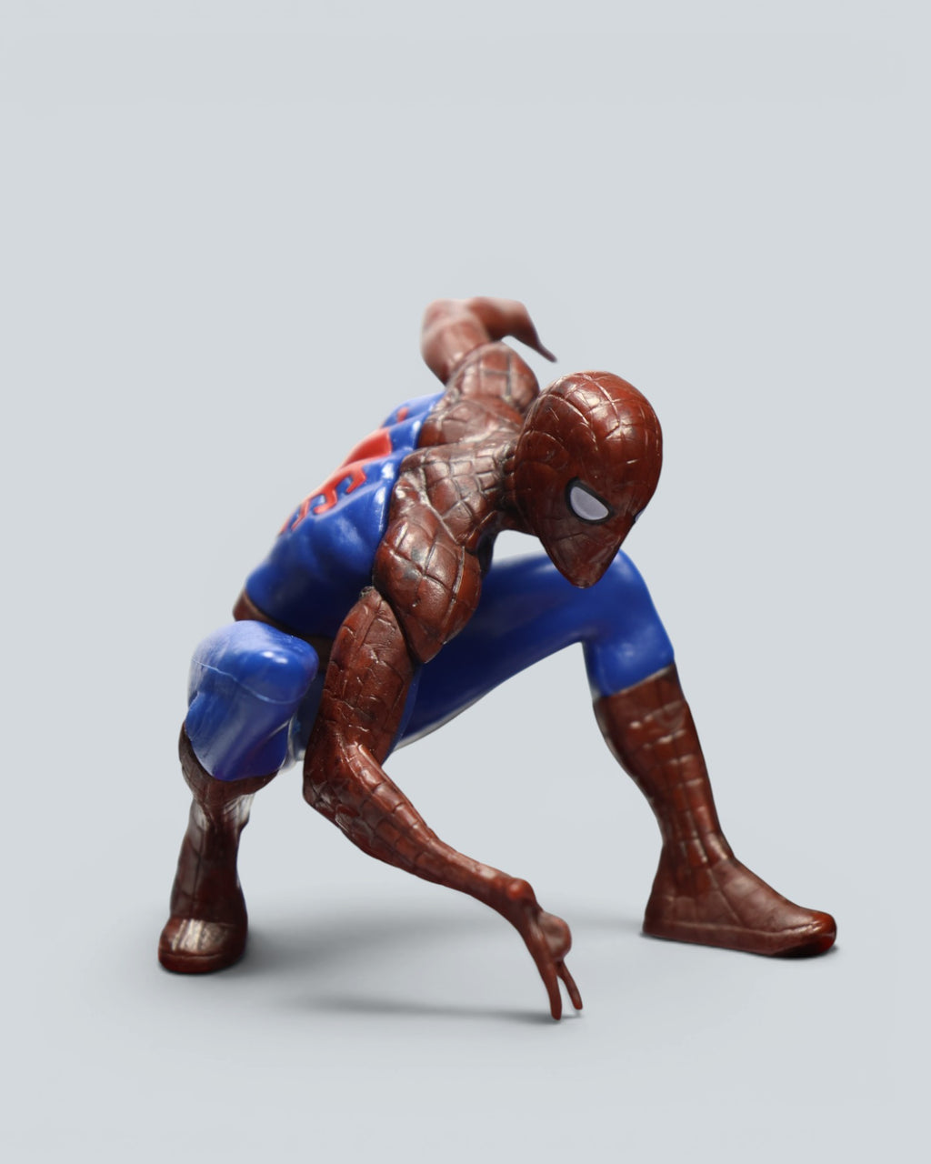 Marvel Ultimate Spider-Man Collectible Statue Figurine with Display Base