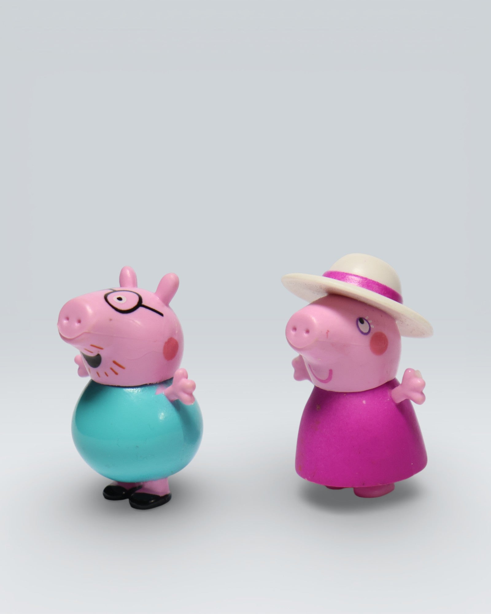 Granny Pig & Daddy Pig (Set of 2) - Peppa Pig Mini Figure Set