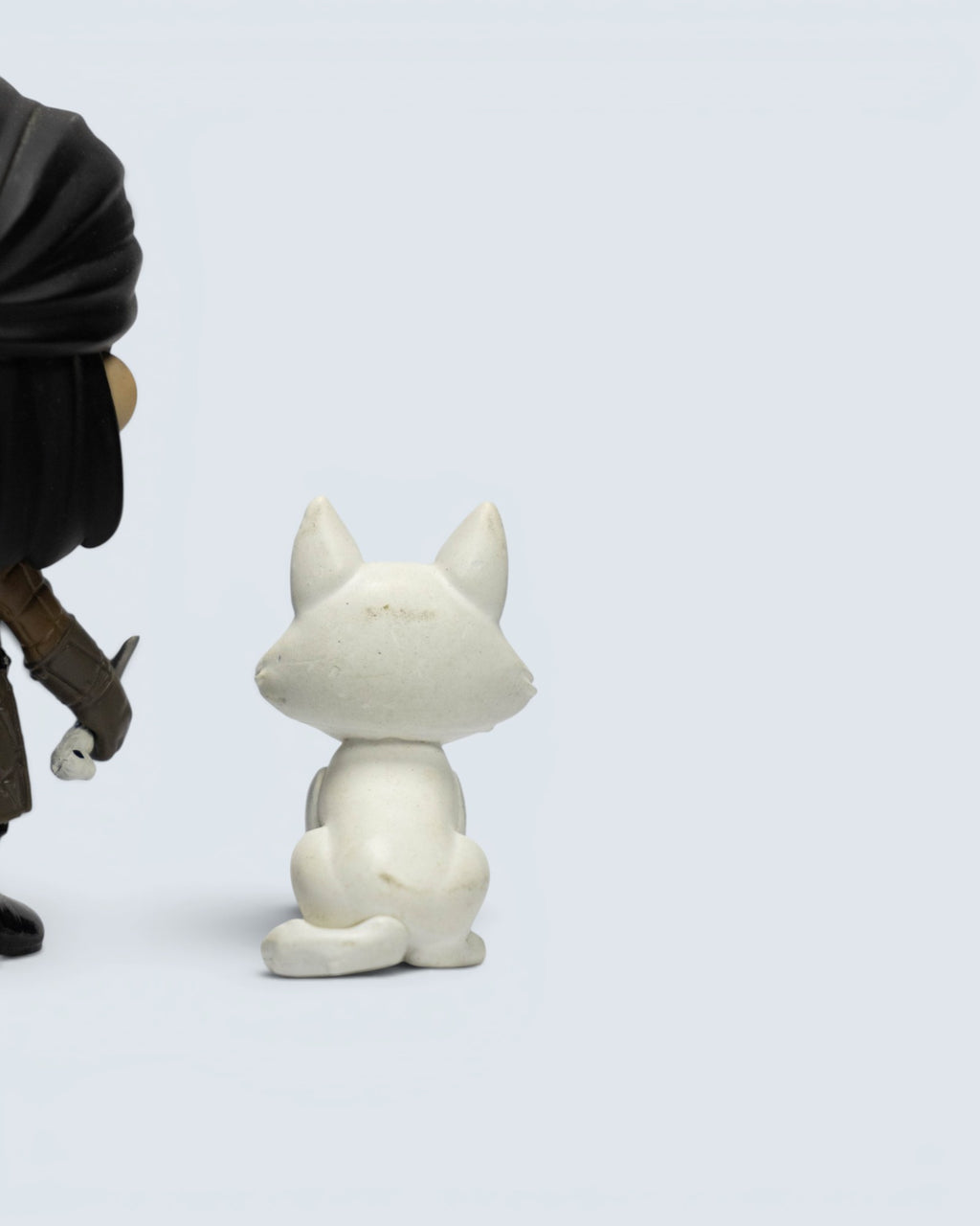 Game of Thrones Jon Snow & Ghost Mini Figure Set – King in the North Duo
