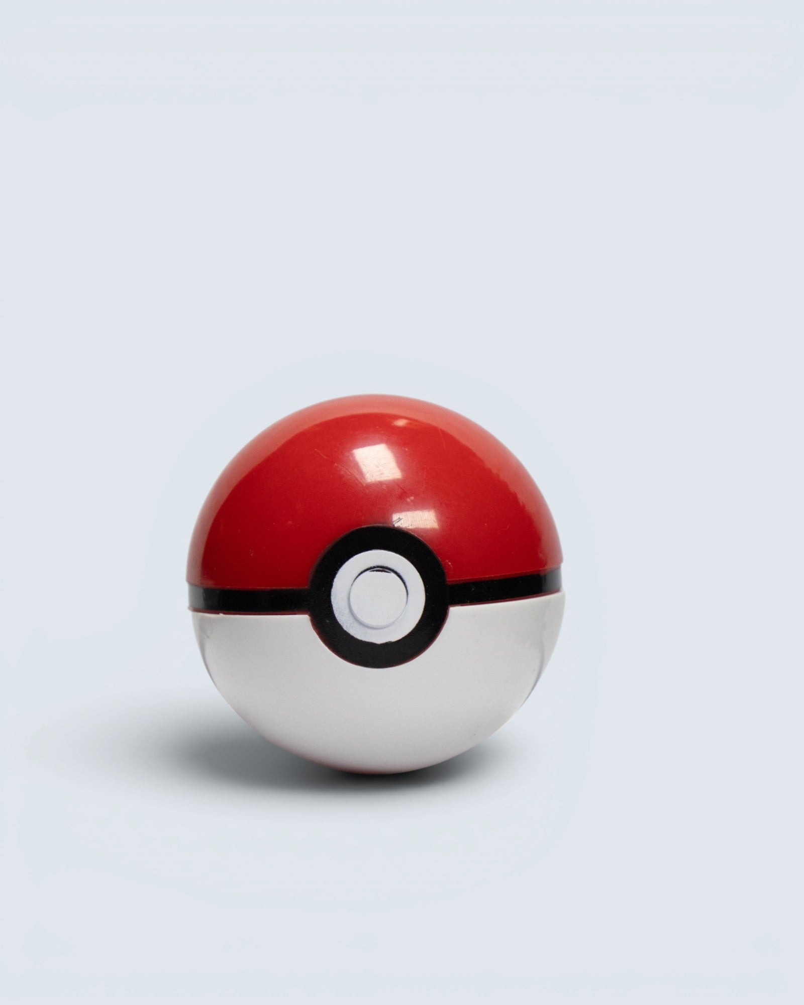 Pokémon - Poké Ball Red & White Collectible