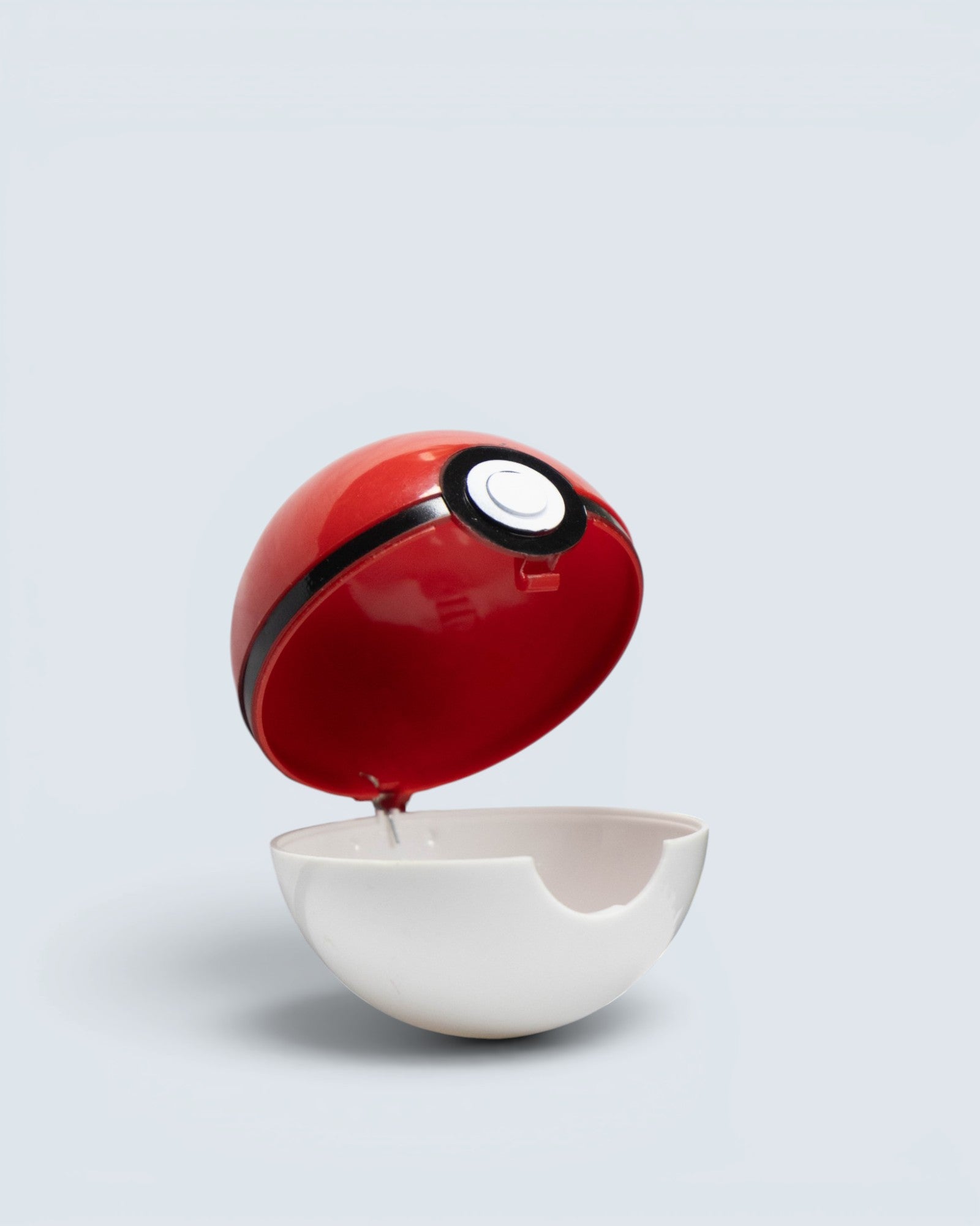 Pokémon - Poké Ball Red & White Collectible