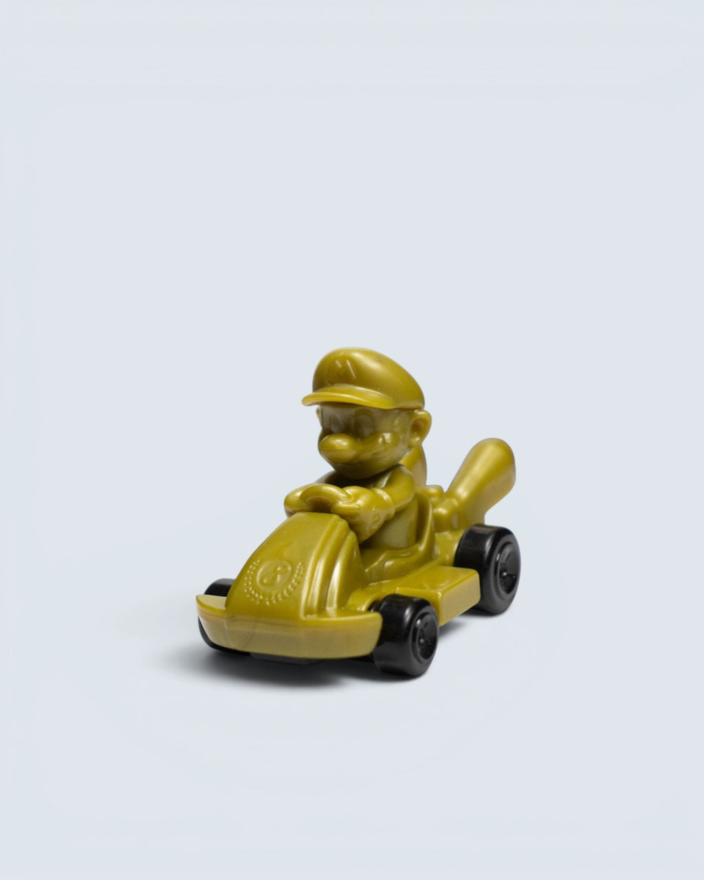 Mario Kart 8 Mini Toy Racer Figure Bundle (Gold Mario & Princess Peach)