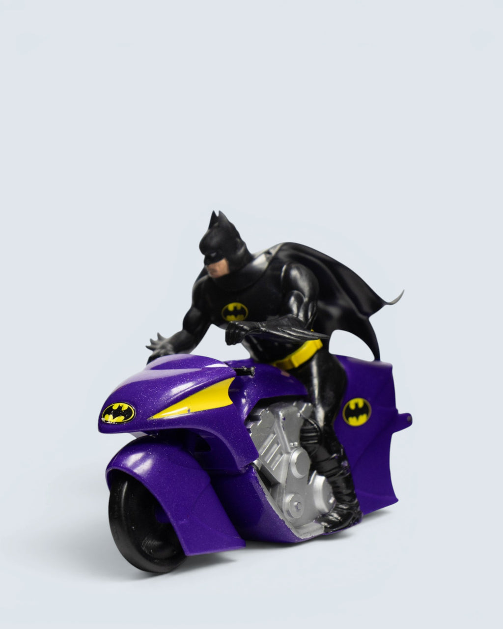 DC Comics Batman Classic Black Suit Action Figure with Purple Batcycle Vehicle Set