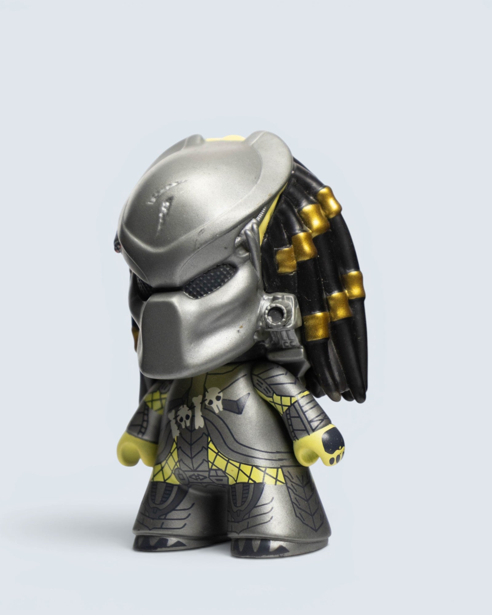 The Predator Metallic Bio-Mask Stylized Mini Figure