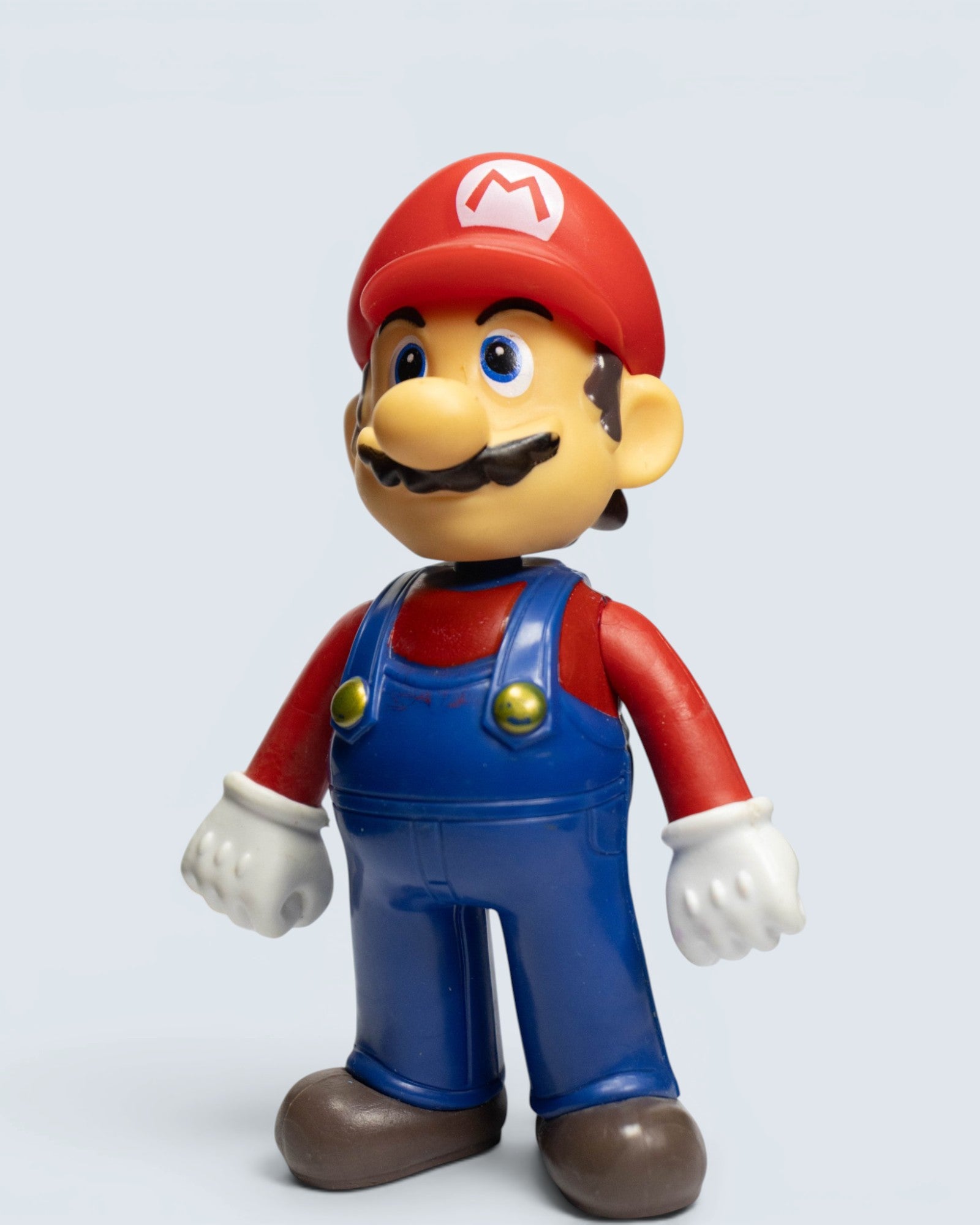 Mario Classic Outfit Mini Action Figure