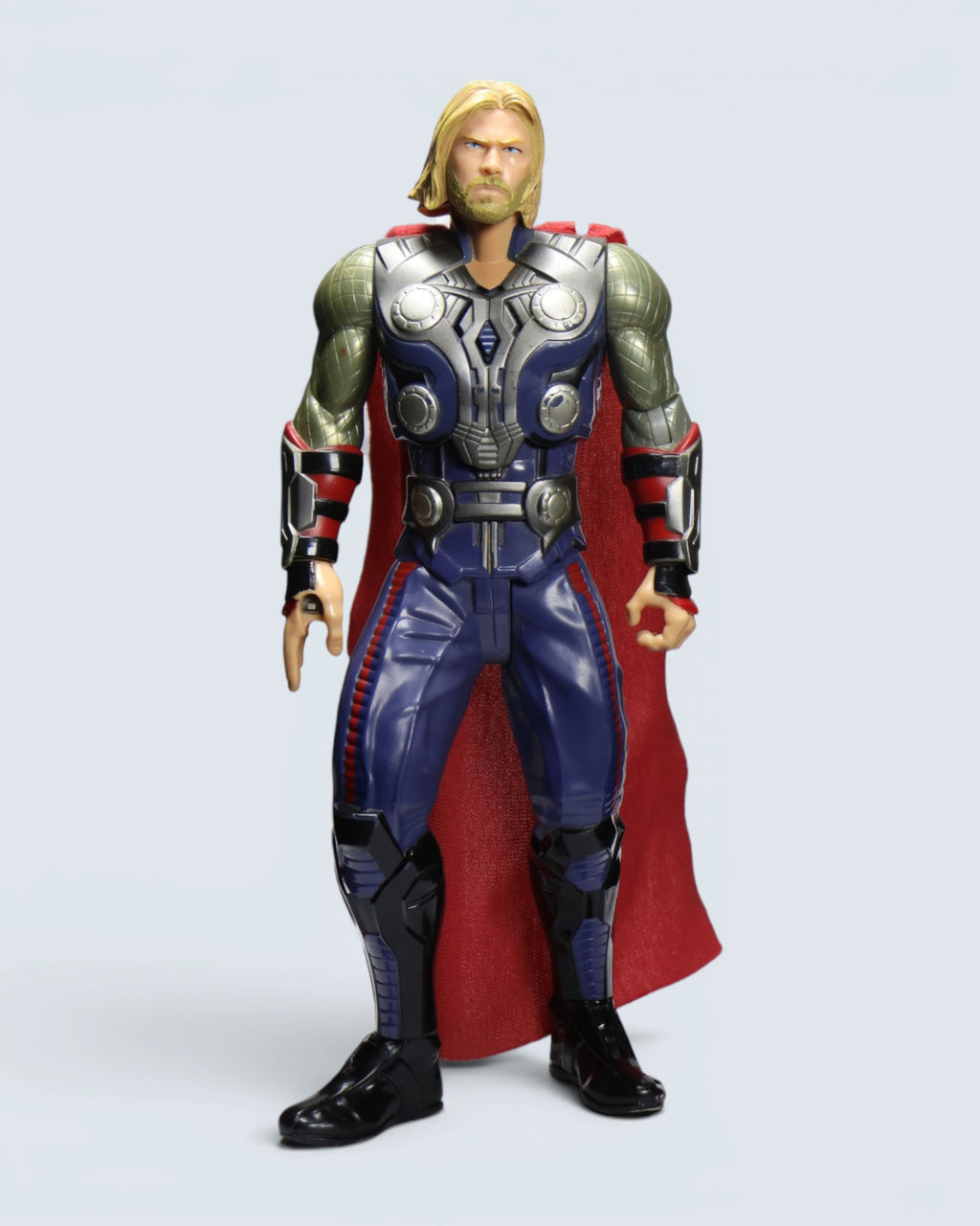 Marvel Avengers Thor 10-Inch Action Figure (Classic Armor & Fabric Cape)