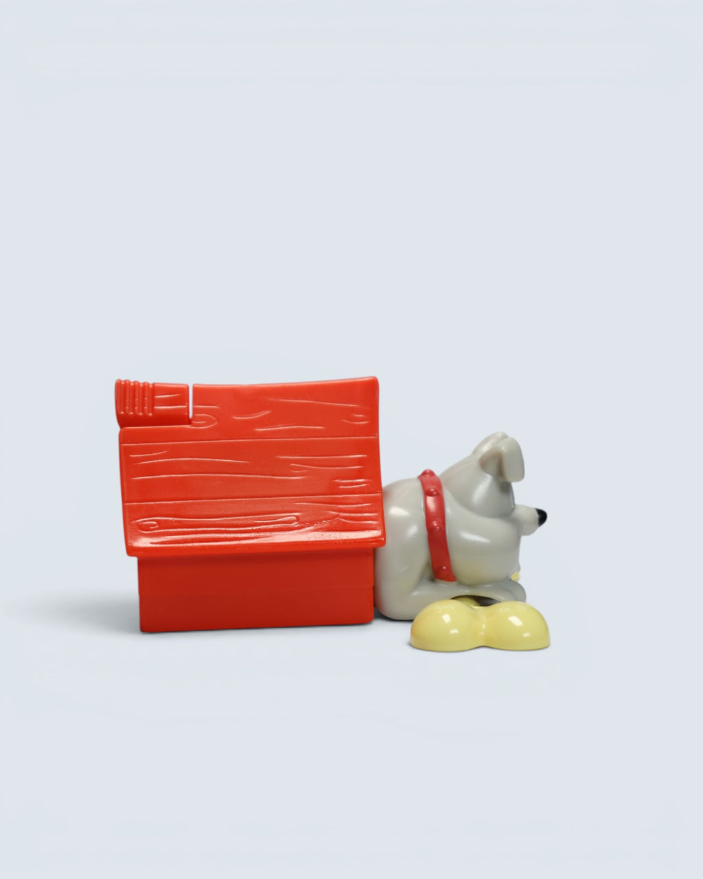 Tom and Jerry Spike the Bulldog with Red Doghouse Toy Figure