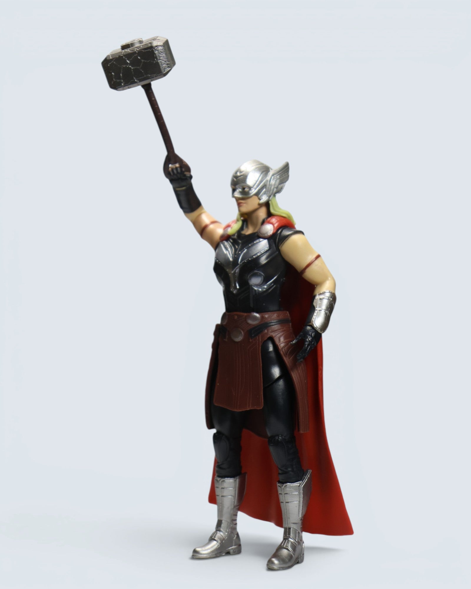 Marvel Studios Thor: Love and Thunder Mighty Thor Action Figure
