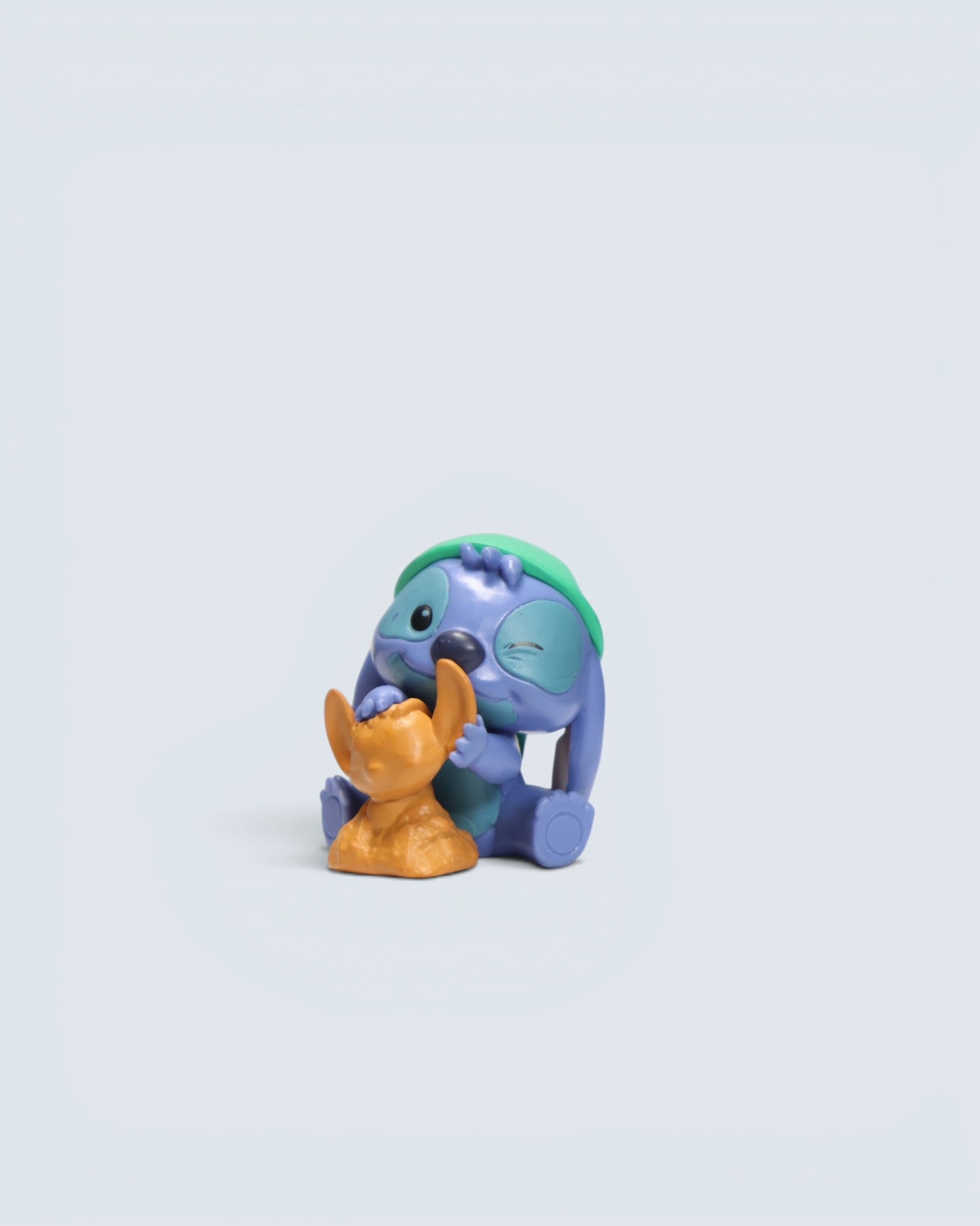 Disney Lilo & Stitch Stitch with Gold Statue Figure