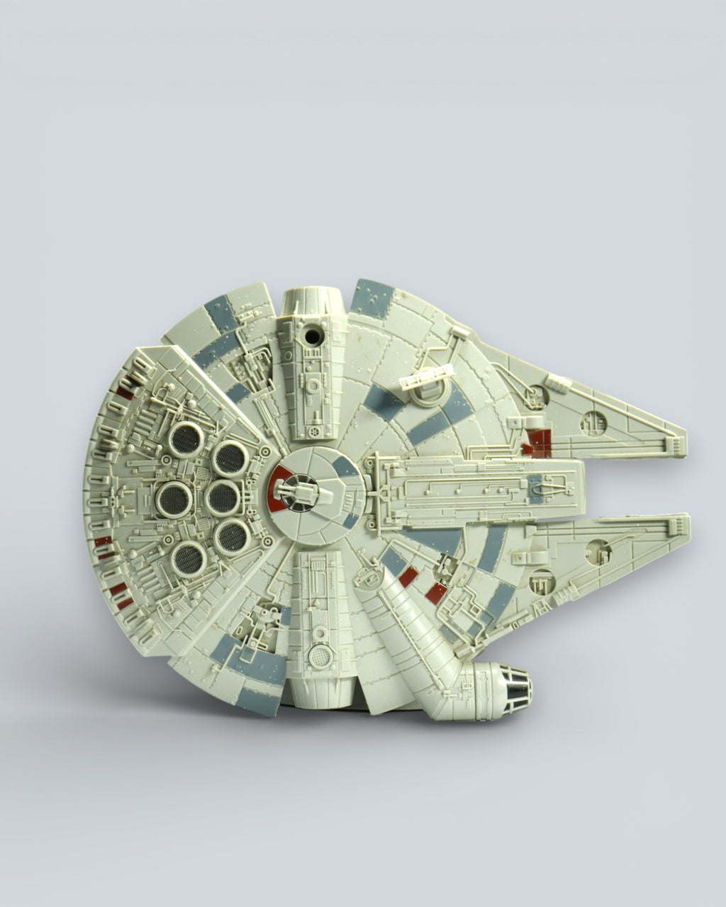 Star Wars: Millennium Falcon (Corellian Freighter)