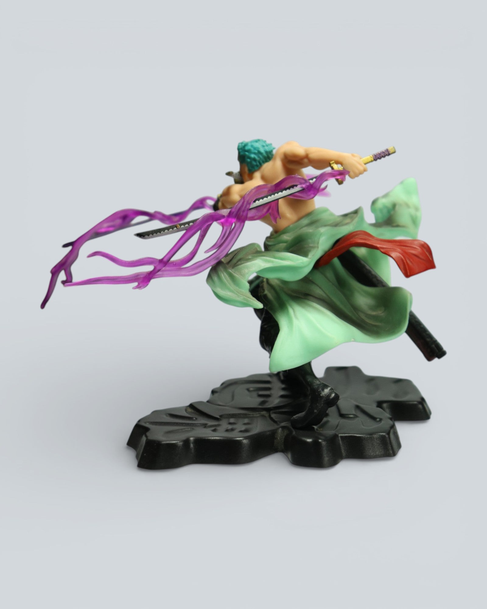 One Piece: Roronoa Zoro – Enma Unleashed "King of Hell" Figurine