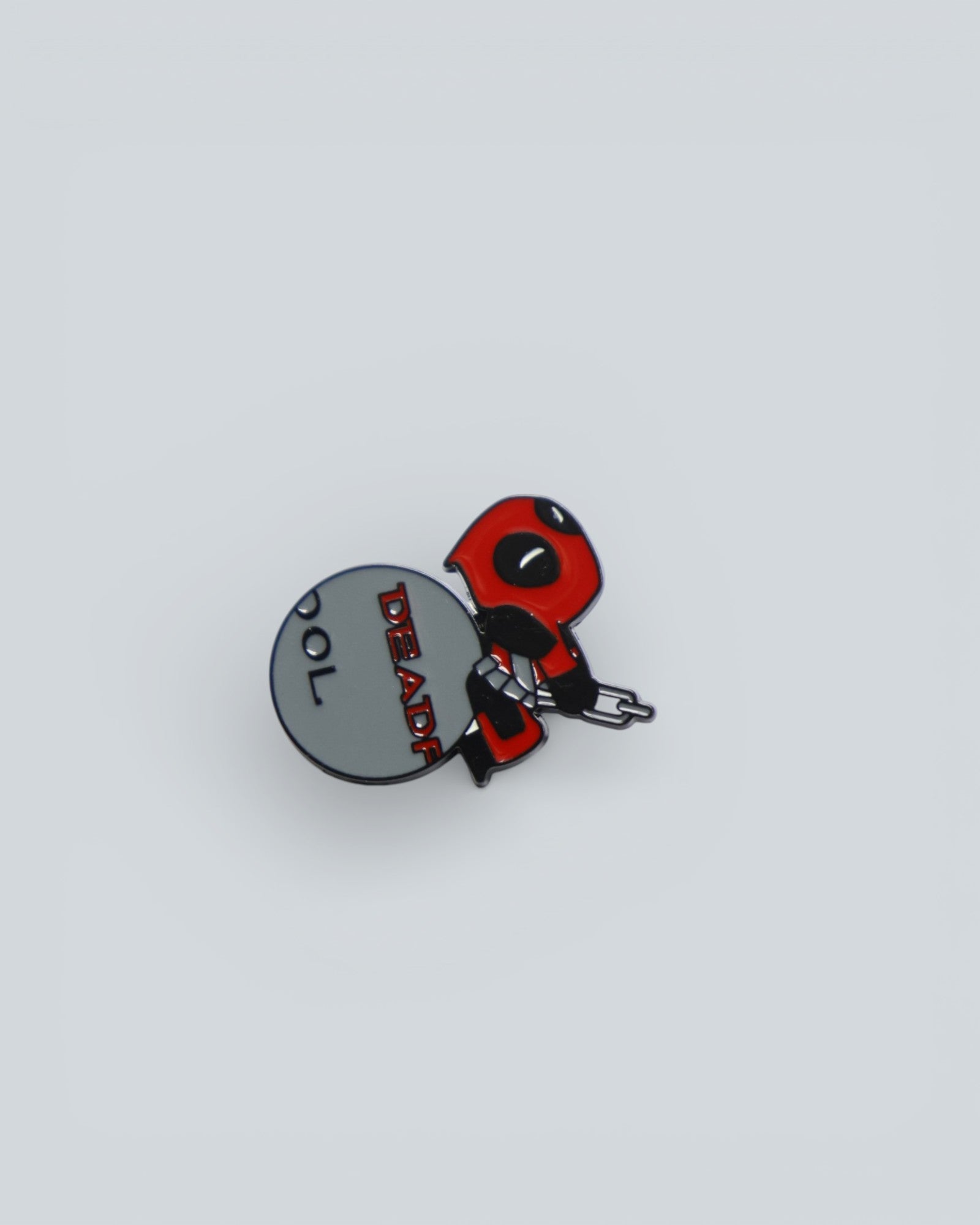 Marvel Deadpool: "Logo-Leaning" Chibi Enamel Pin / Brooch
