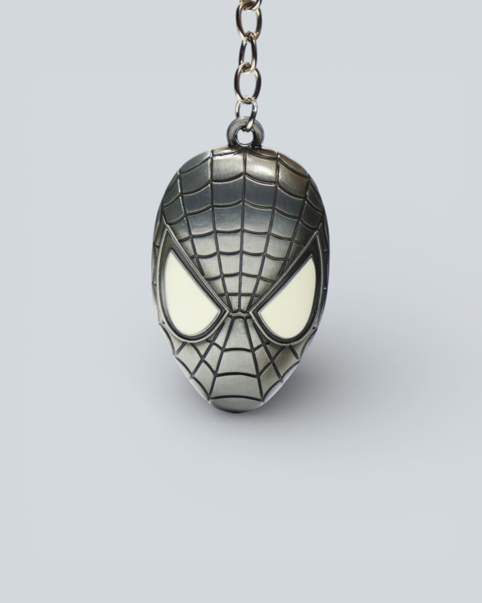 Official Marvel Spider-Man: Heavyweight Metal Mask Keychain - Silver
