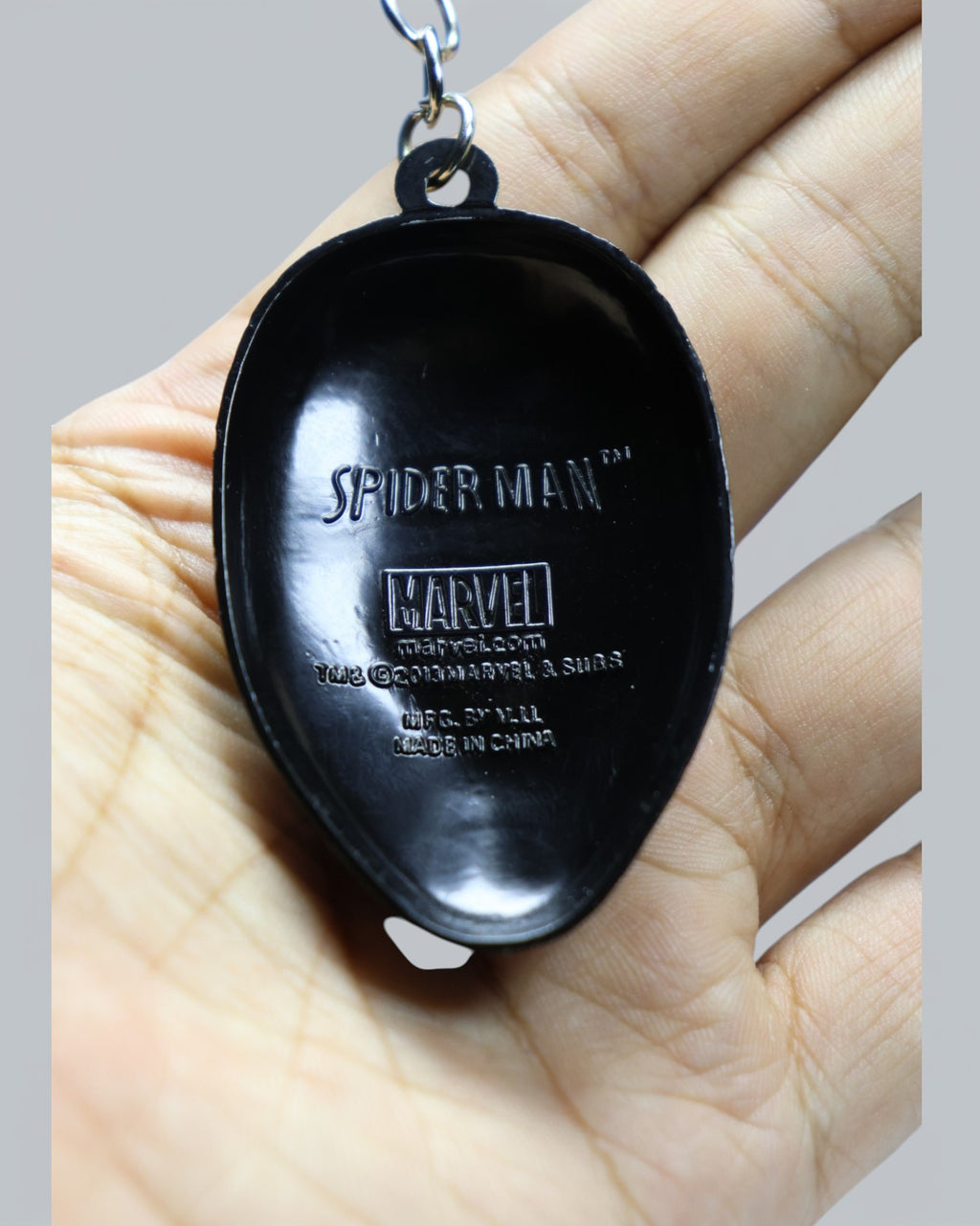 Official Marvel Spider-Man: Heavyweight Metal Mask Keychain - Black