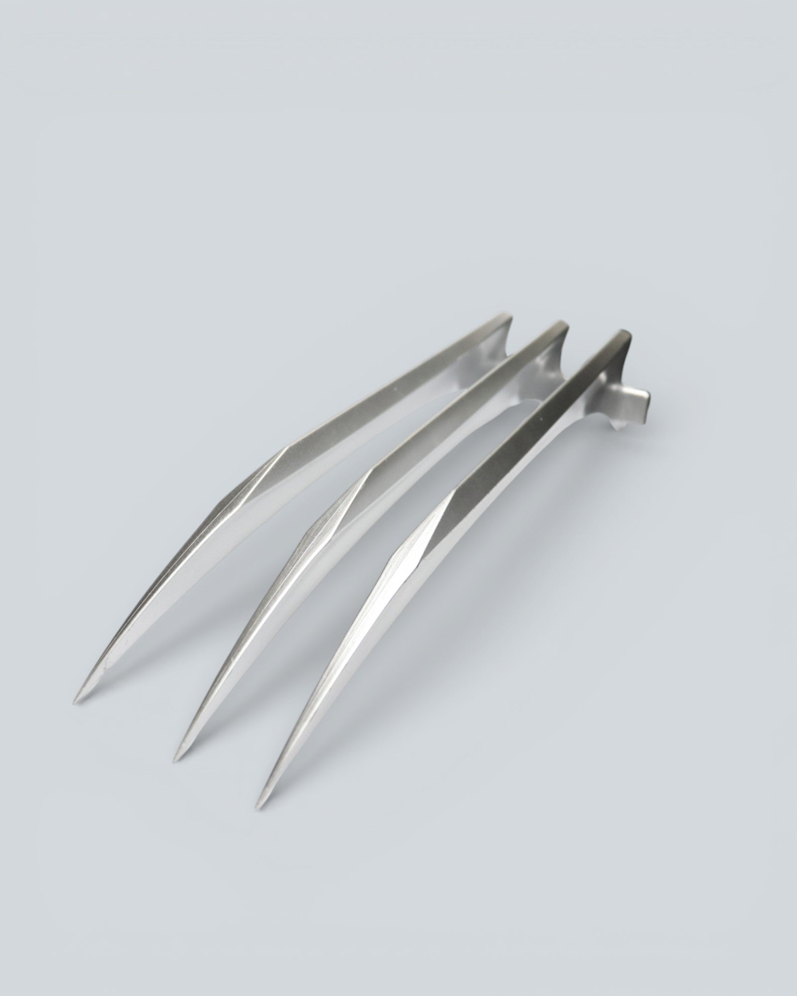 Marvel: The Wolverine Adamantium Claws - Prop Replica