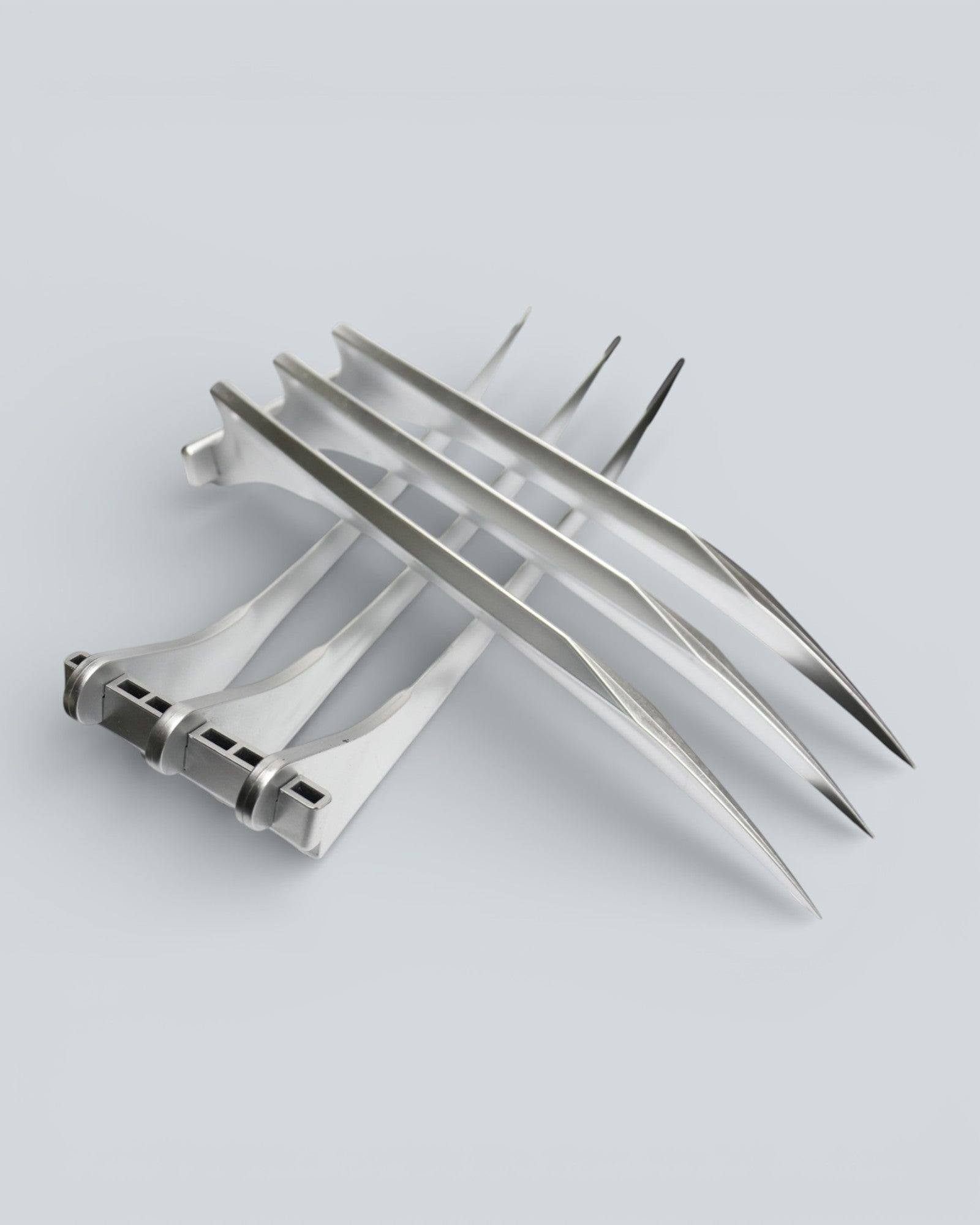 Marvel: The Wolverine Adamantium Claws - Prop Replica