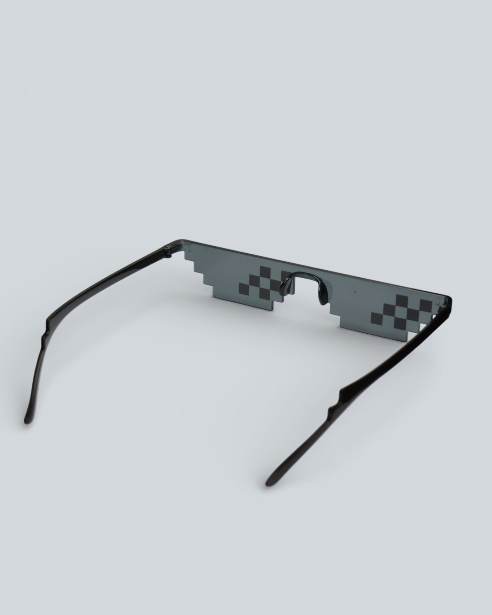 Thug Life Pixelated Sunglasses – 8-Bit Gamer Glasses & Meme Cosplay Accessory