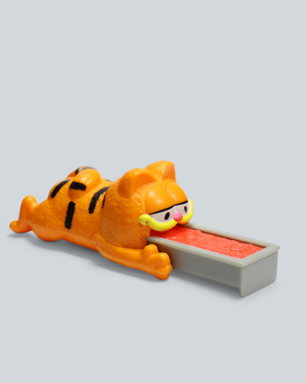 Garfield with Lasagna Tray Pull-Back - Action Figure
