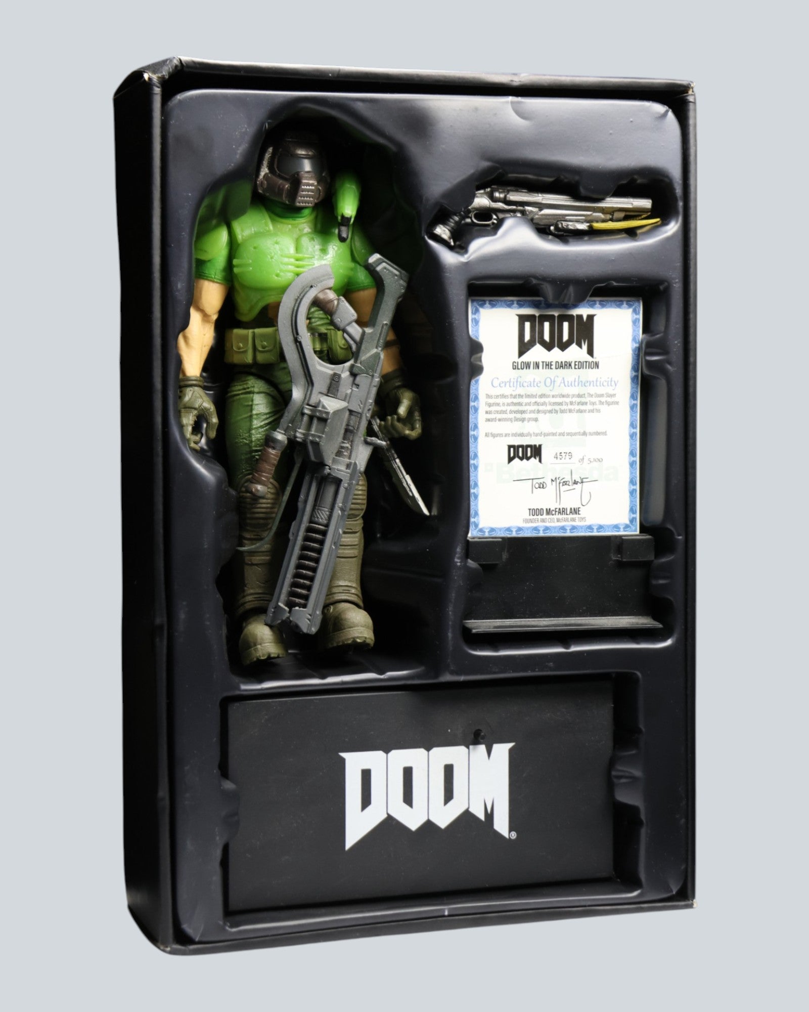 Doom Slayer: - McFarlane Gold Label (Limited 5100 Pcs Worldwide))