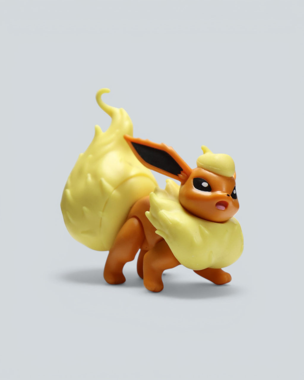 Pokémon Flareon Battle Figure