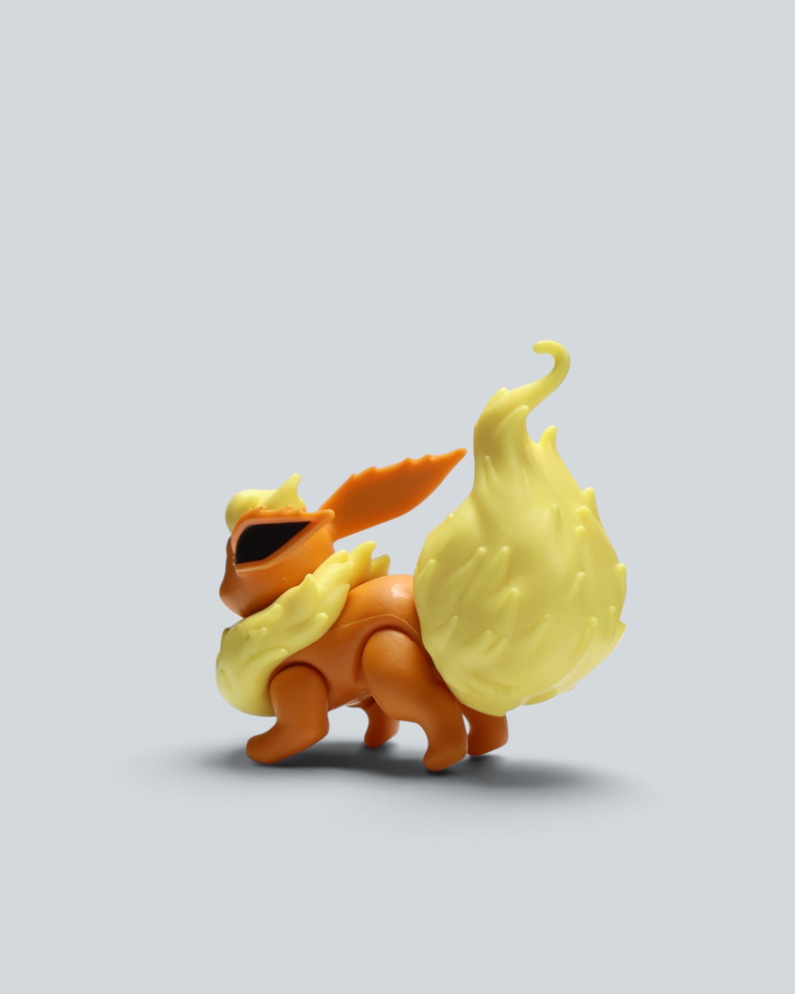 Pokémon Flareon Battle Figure