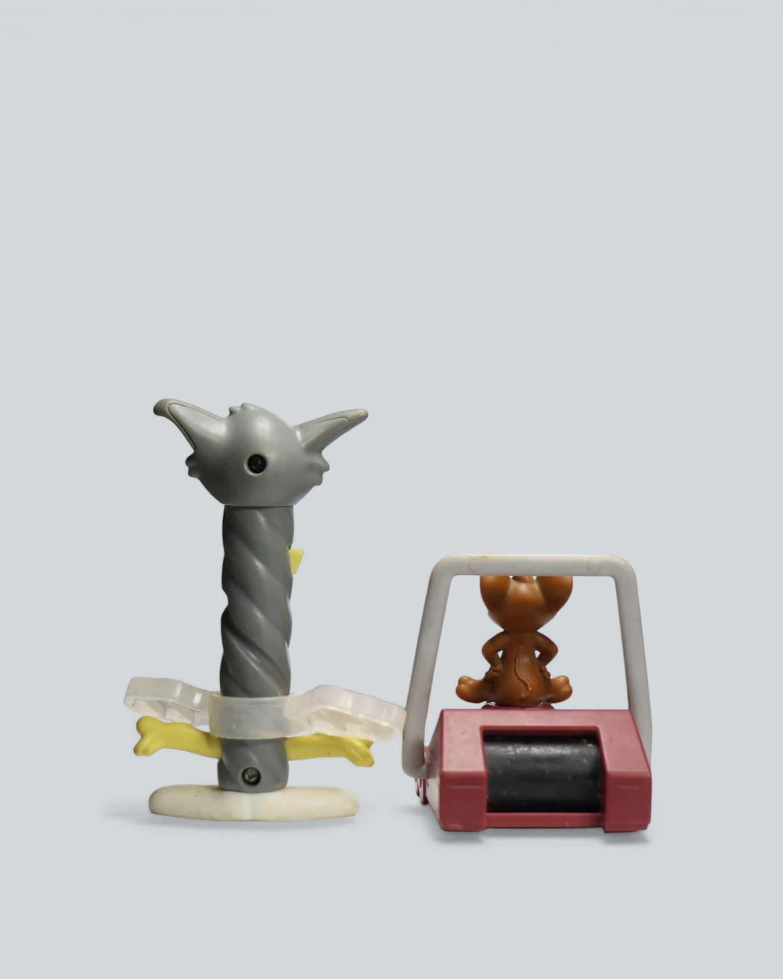 Tom and Jerry Zany Figure Set - Twisted Tom & Jerry on Platform Bundle