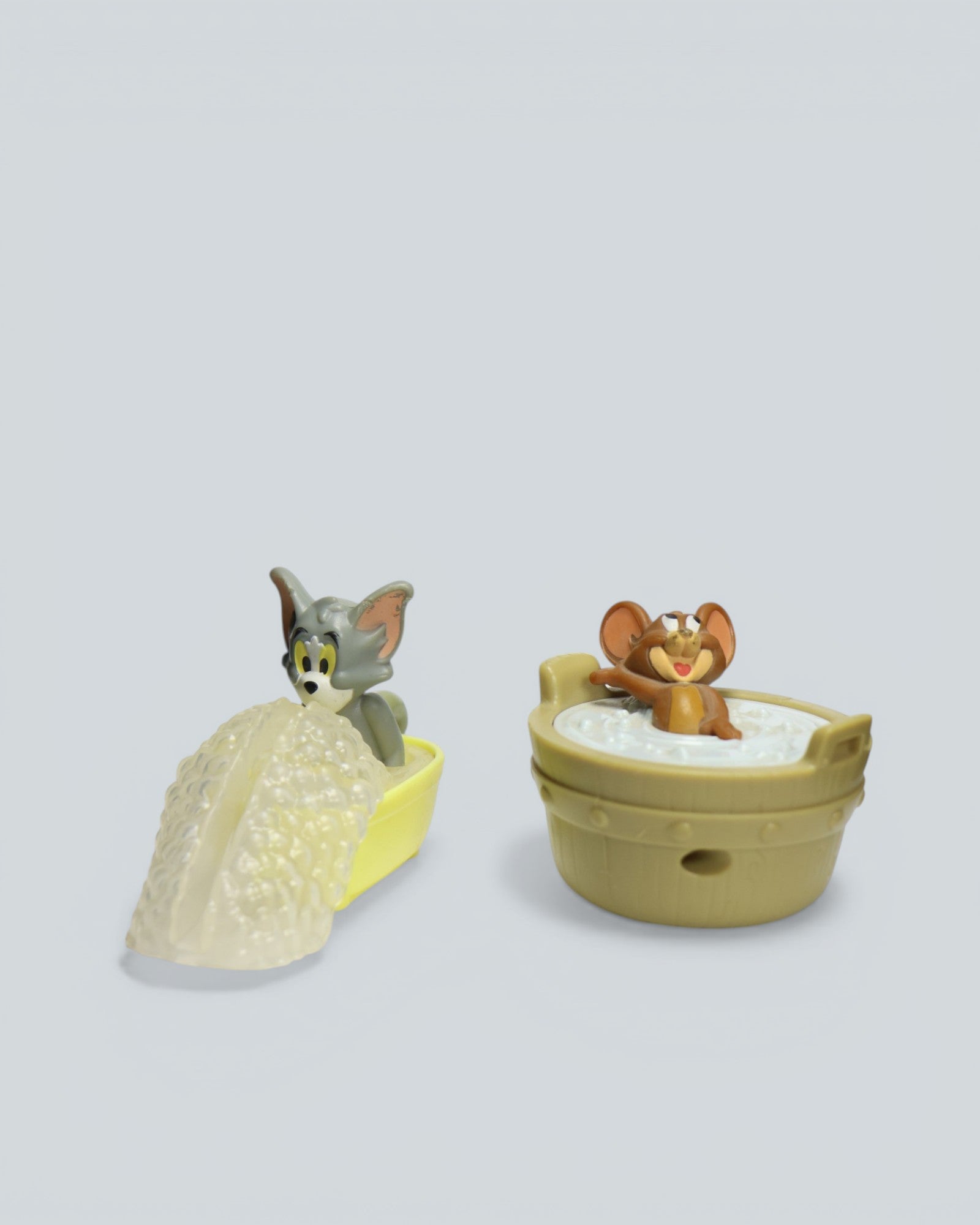 Tom and Jerry Bubble Bath Figure Set - Tom in Tub & Jerry in Wash Tub