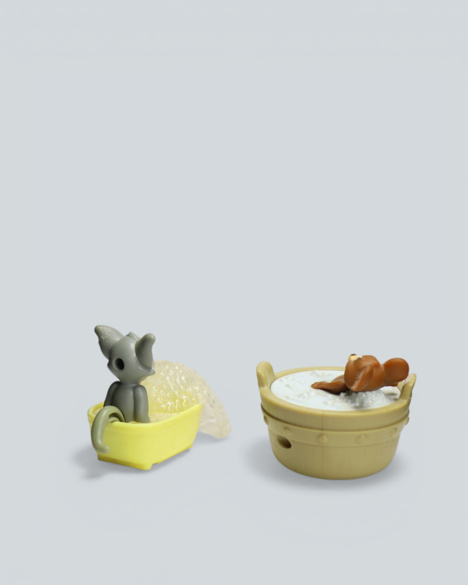 Tom and Jerry Bubble Bath Figure Set - Tom in Tub & Jerry in Wash Tub