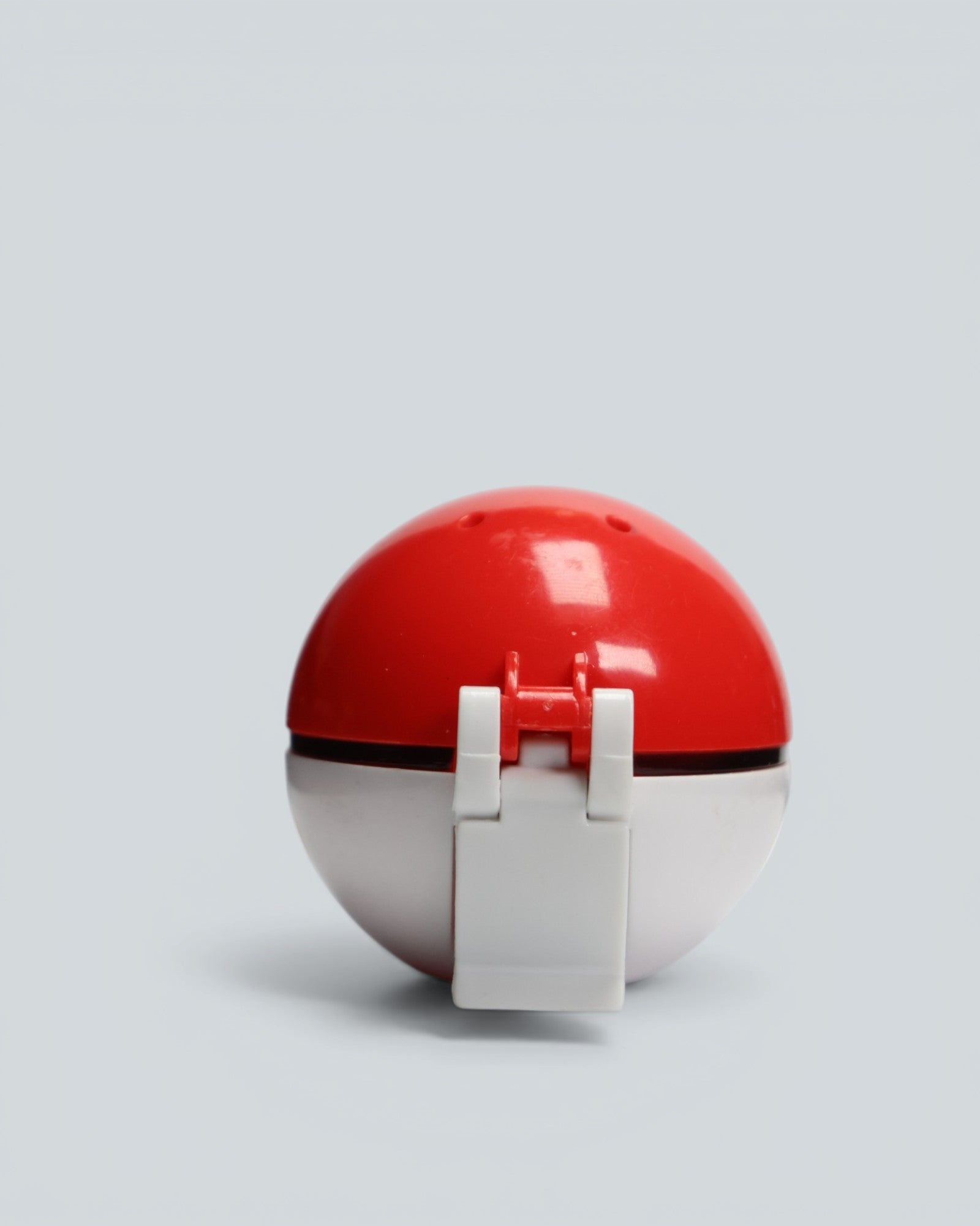 Pokémon - Poké Ball Red & White Collectible