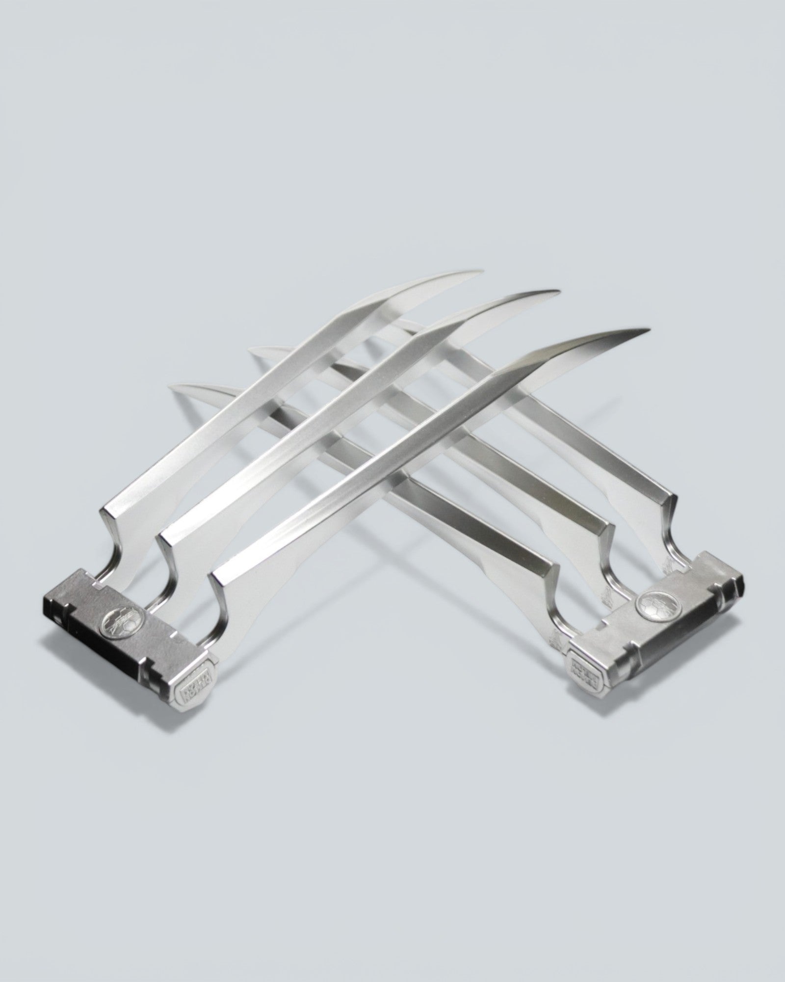 Marvel: The Wolverine Adamantium Claws - Prop Replica