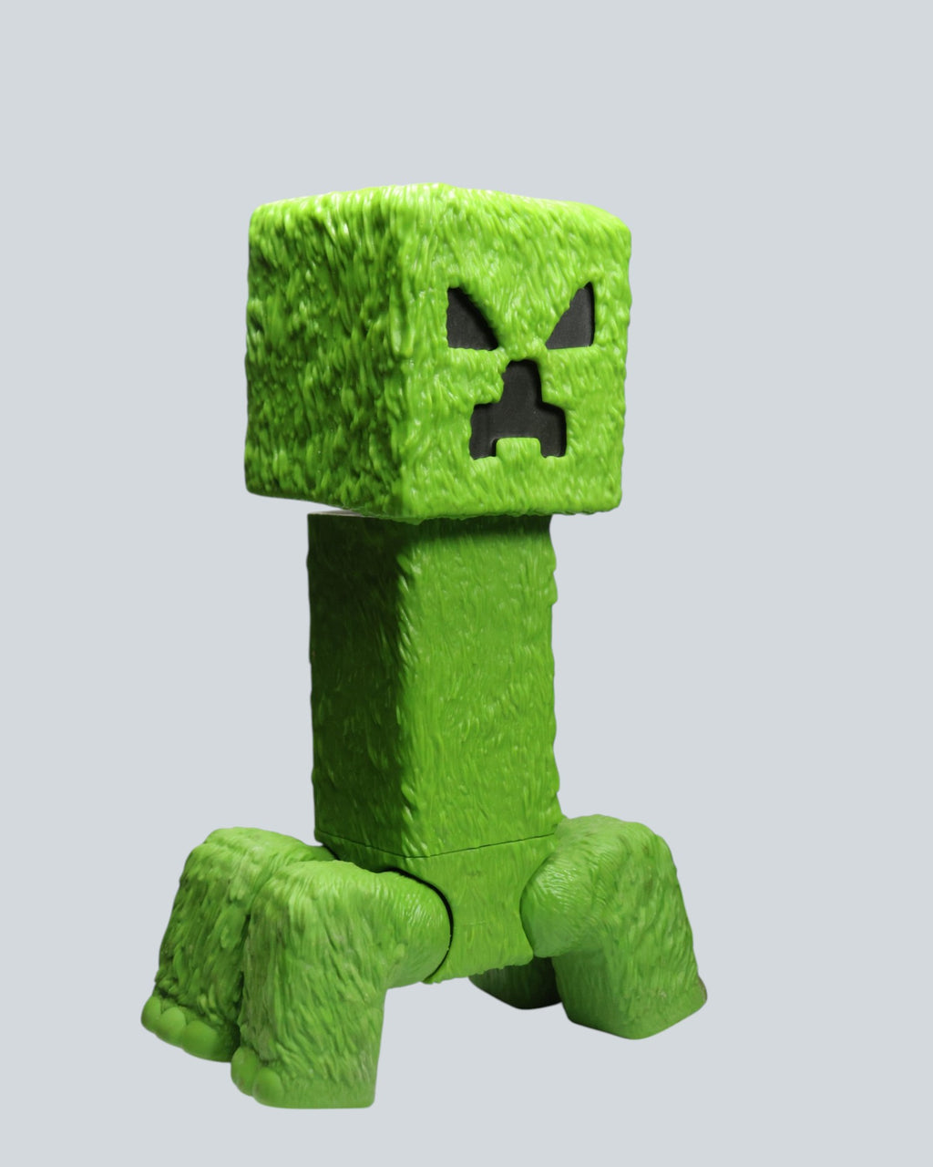 Minecraft Textured Creeper | Premium Large-Scale Collector’s Figure - 9 inches tall
