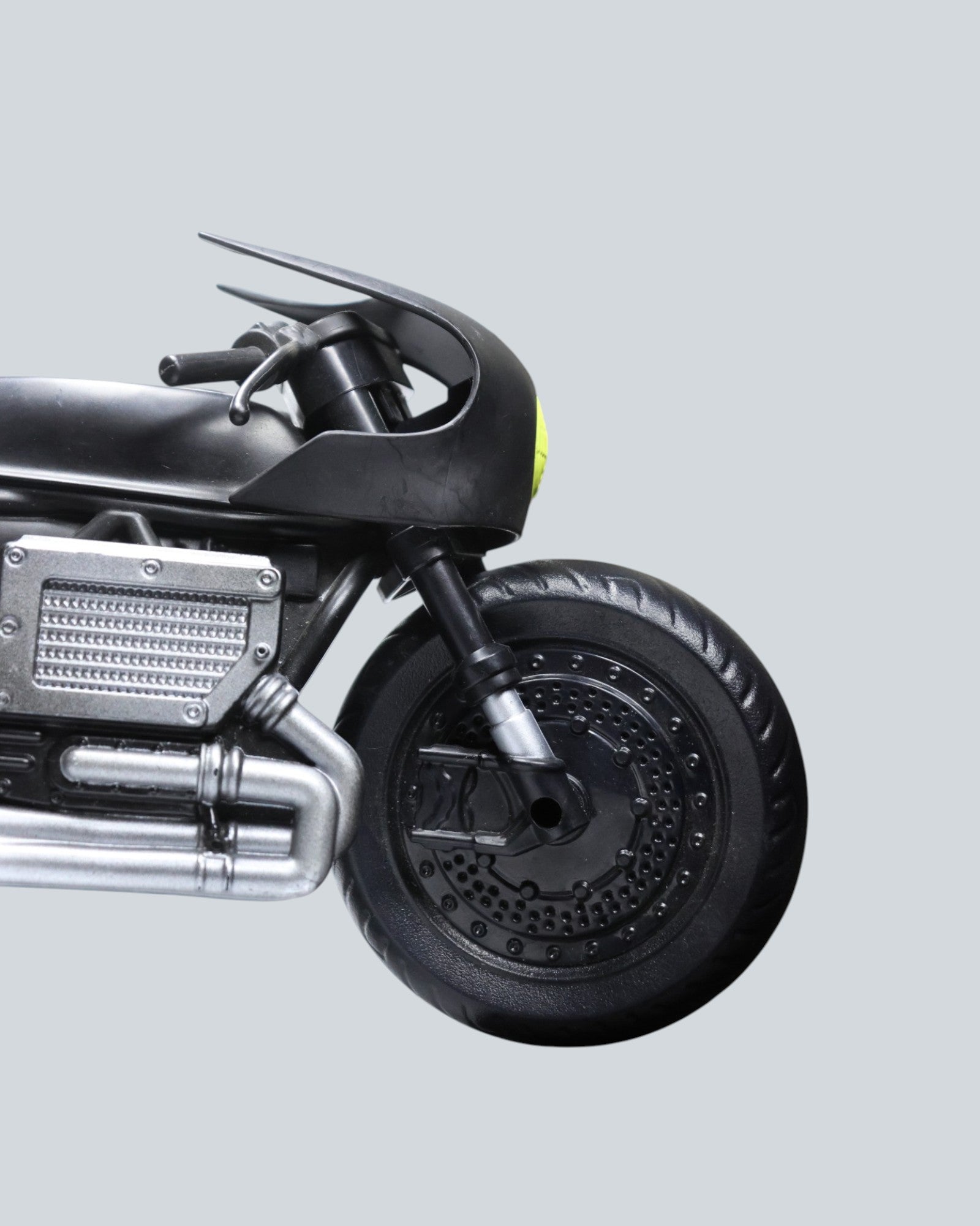 The Batman (2022) Batcycle – 1/10 Scale Movie Replica - 14 inches.