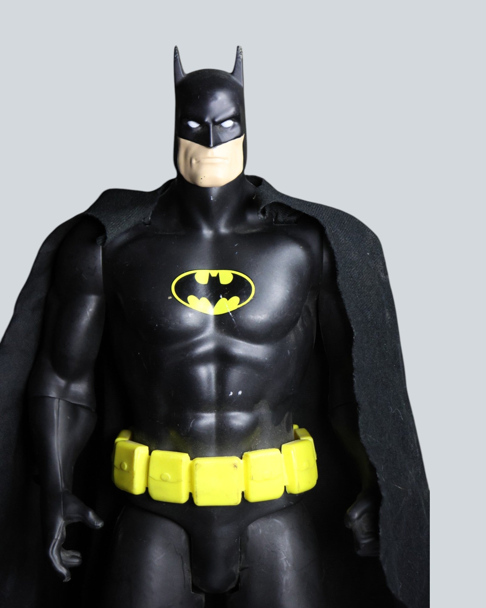 Batman: Giant 50cm Tall - Classic Action Figure with Cape (50cm)