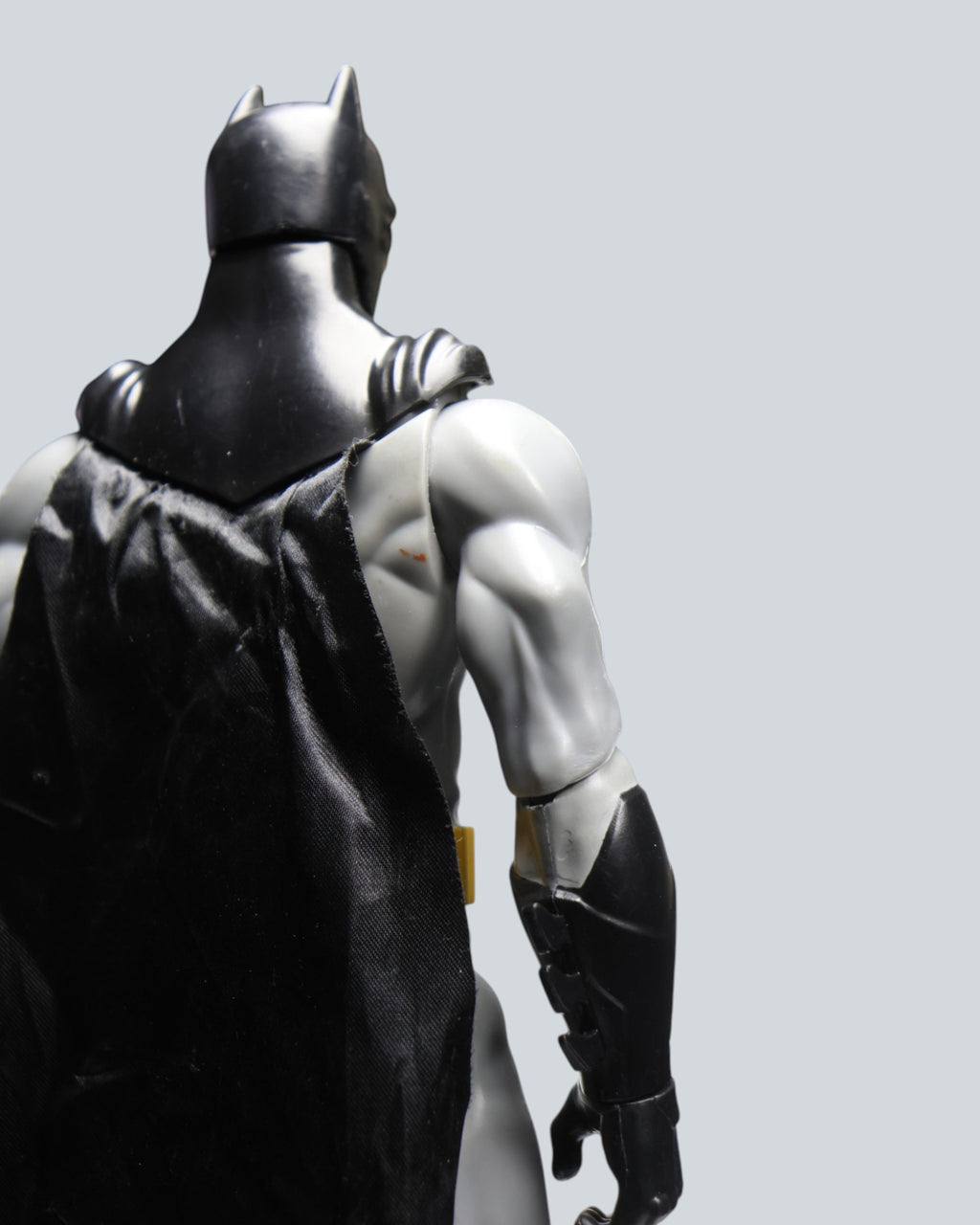 DC: Batman - Collectible Figure - 11.5 inches