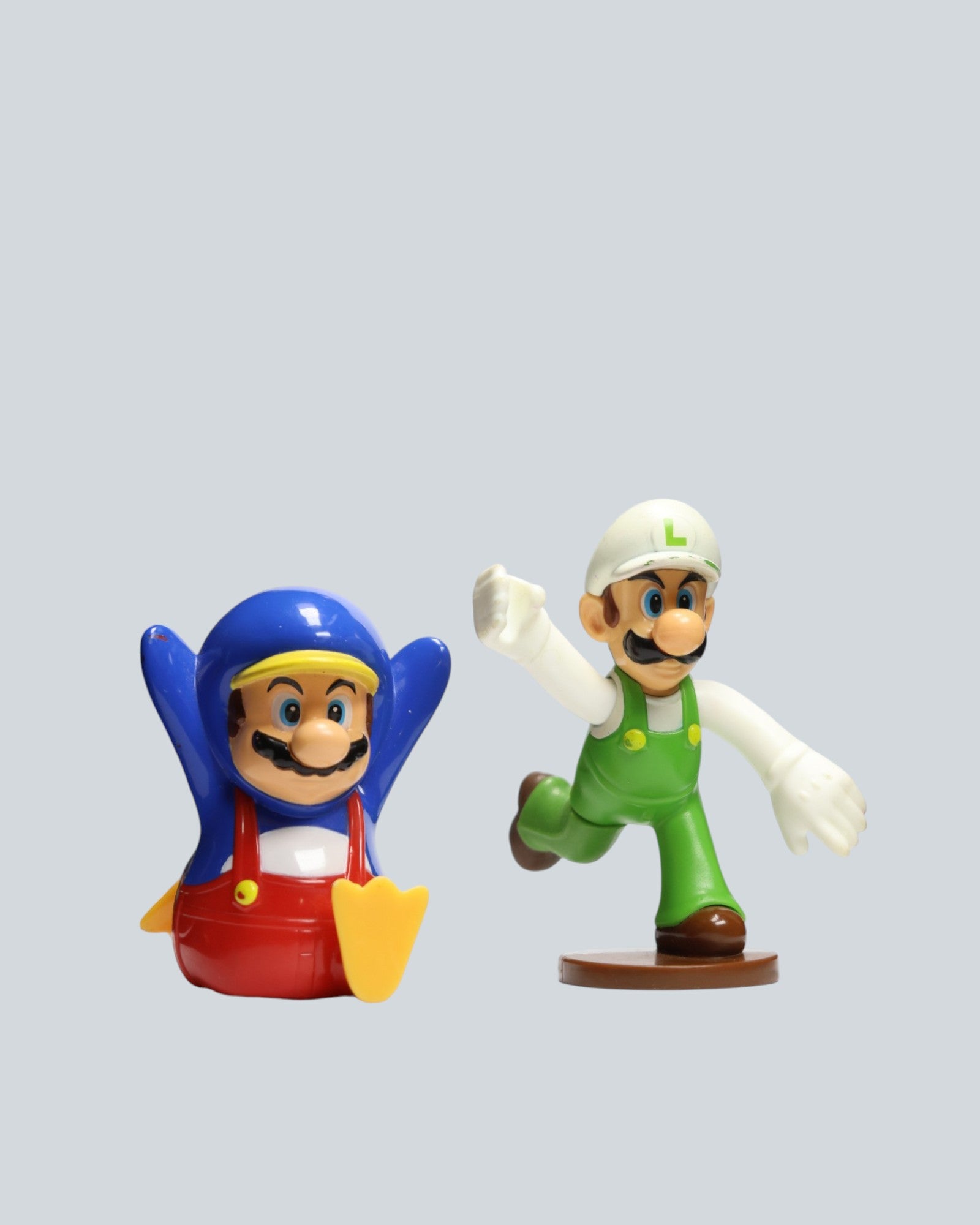 Super Mario Penguin Suit & Fire Luigi Figure Set